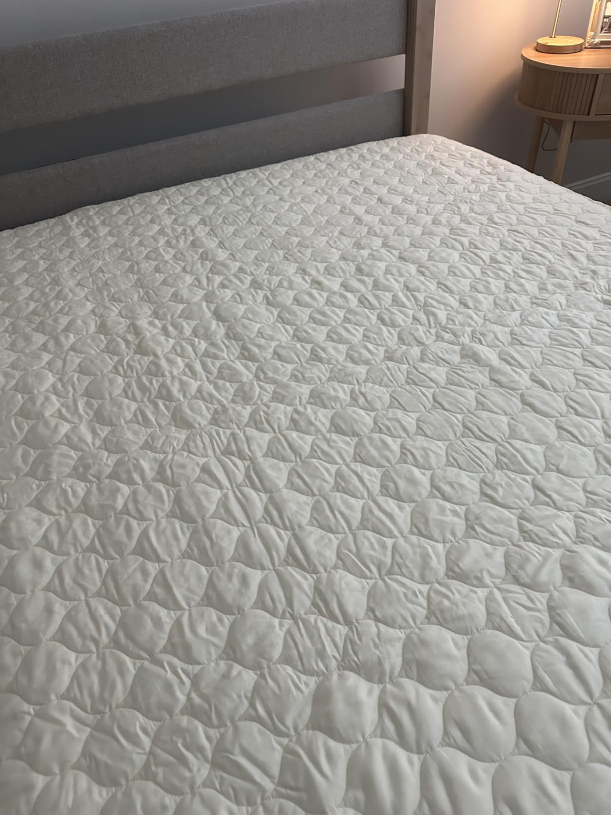 Bioweaves 100% Organic Cotton Mattress Pad Cover, GOTS Certified Cooling Quilted Fitted Mattress Topper & Protector with Soft Cotton Wadding - 20 Inch Deep Pocket, Queen customer photo 1
