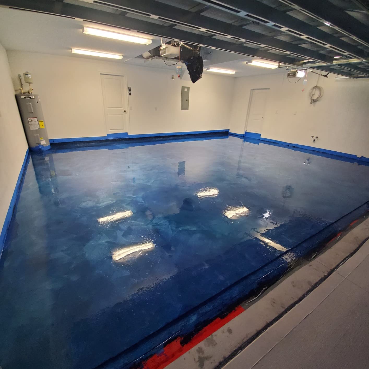 Everflow by MPC Epoxy Resin Floor Coating Kit, Light Grey, 3 Gallon customer photo 1