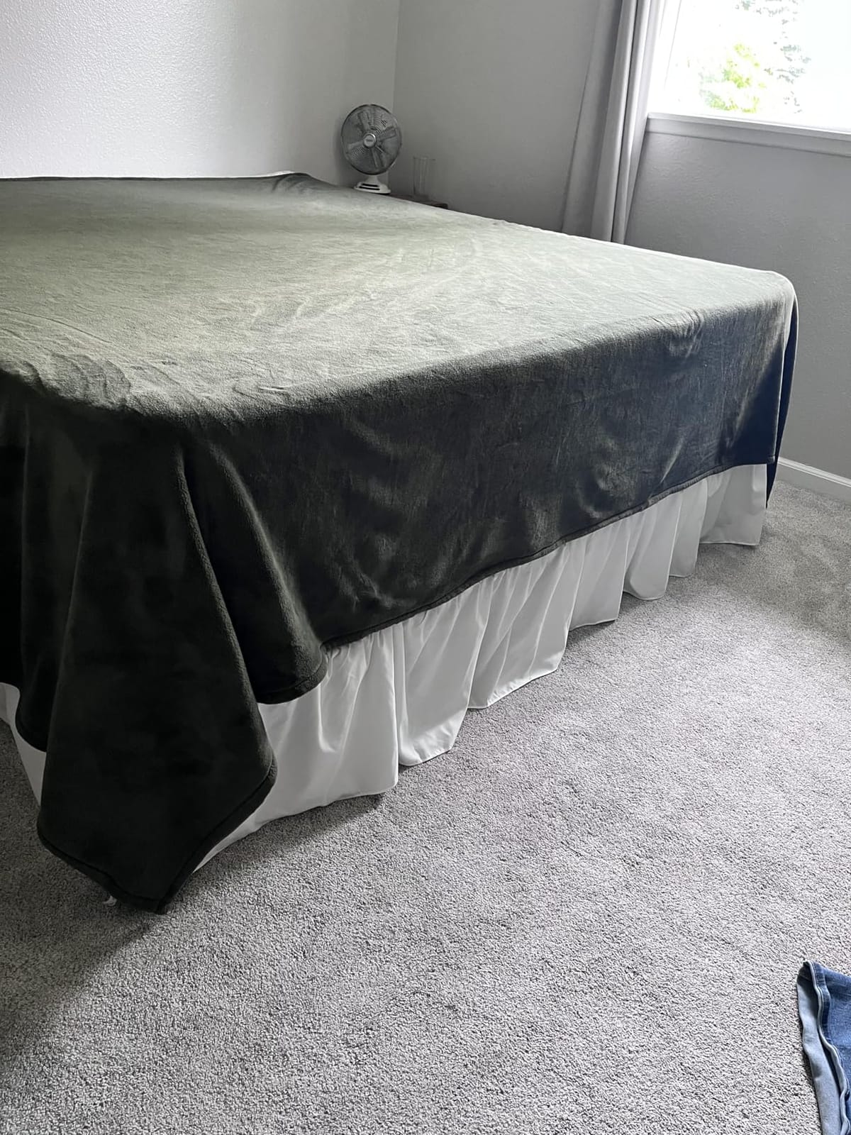 Bed Skirt Queen Size Ruffled Bed Skirt with Split Corners | 14 Inch Drop Dust Ruffle Bed Skirt with Platform, White customer photo 2
