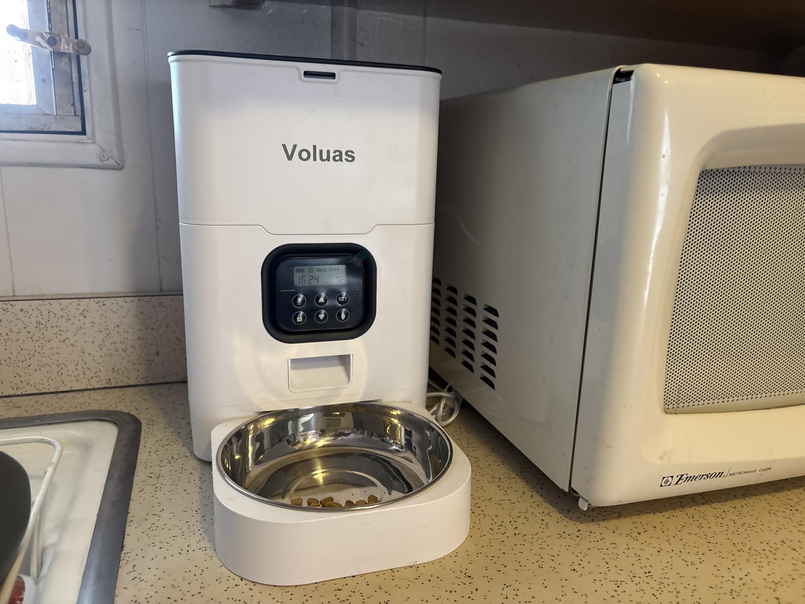 VOLUAS Automatic Cat Feeder, 4L Timed Dry Food Dispenser for Cats & Dogs customer photo 2