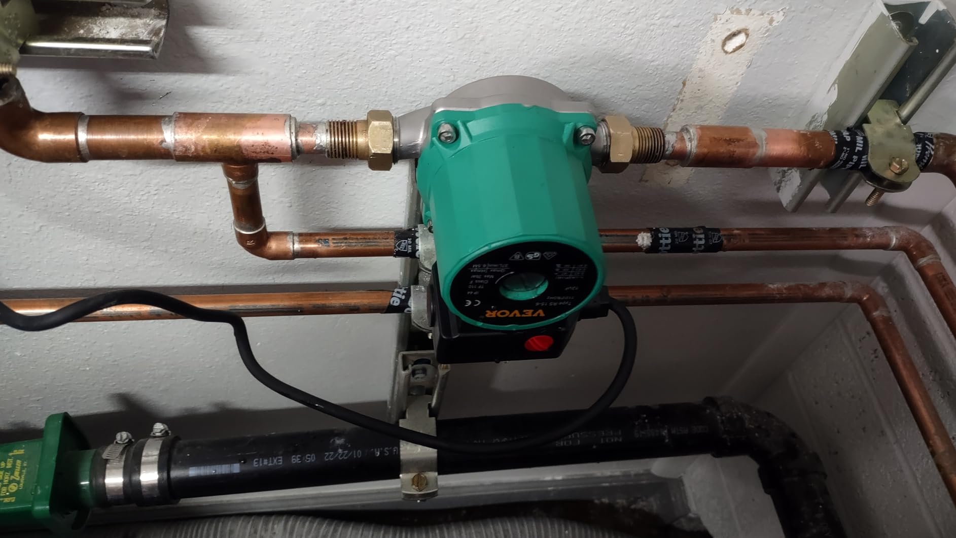 VEVOR Hot Water Recirculating Pump, 93W 110V Water Circulator Circulating Pump, with 3/4″ G Thread, Compatible with 1/2″ NPT, Stainless Steel Head, 3 Speed Control for Electric Heater System customer photo 1