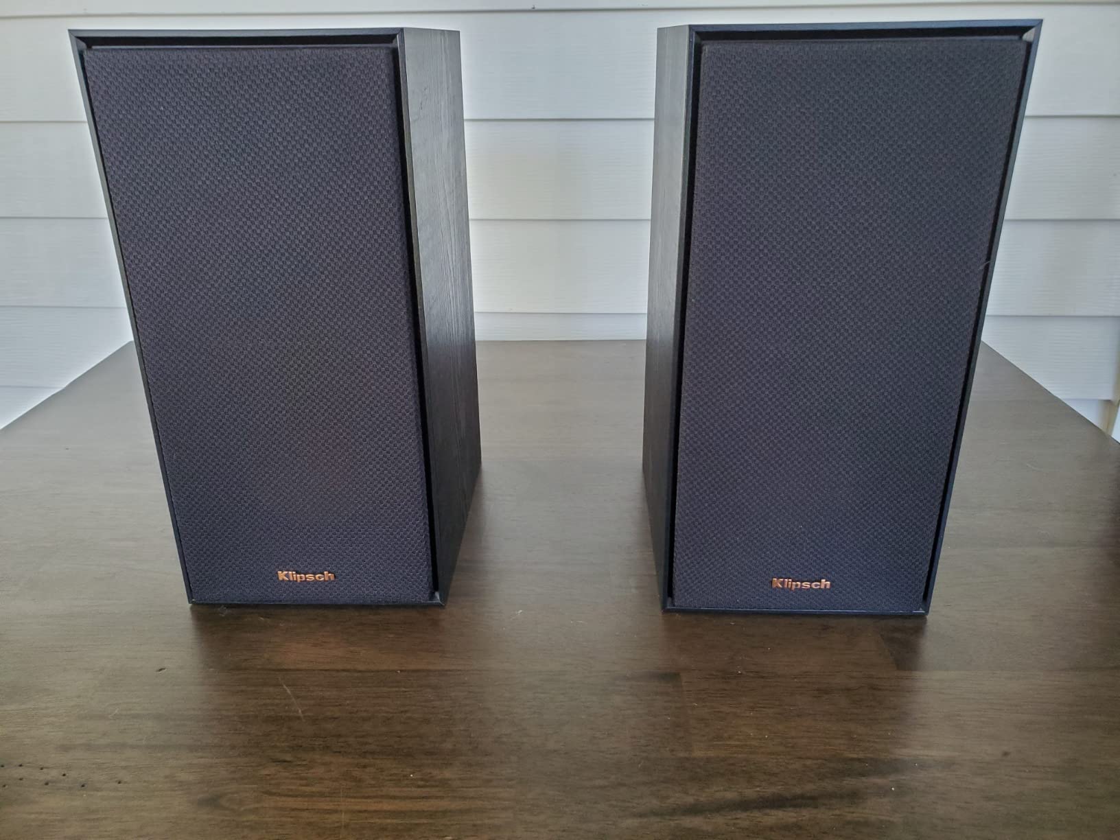 Klipsch Reference Next-Generation R-50M Horn-Loaded Bookshelf Speakers with 5.25” Spun-Copper Woofers for Best-in-Class Home Theater Sound in Black customer photo 2