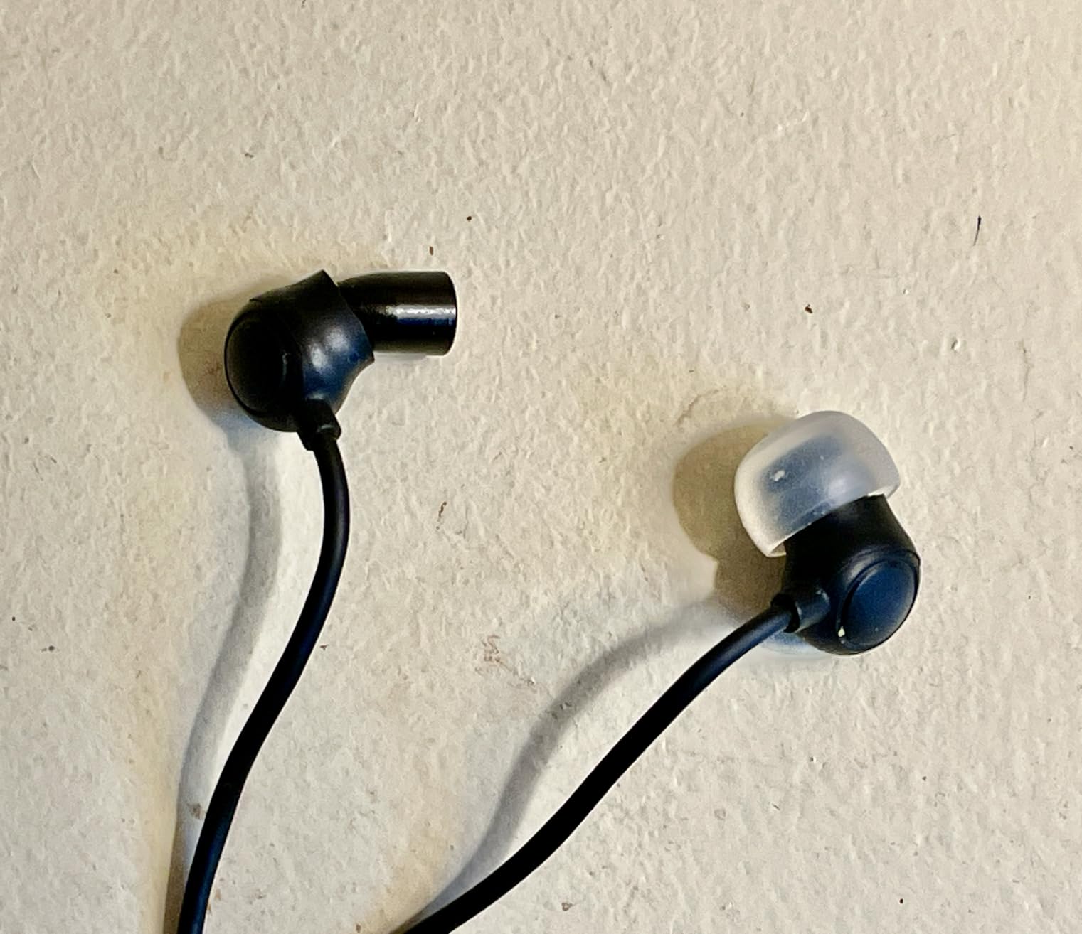 Hearprotek Sleep Earbuds, 2 Pairs Soft Comfortable in-Ear Earphones with Mic-Low Profile Noise Reduction Headphones for Sleeping on Side, Yoga, Travel customer photo 2