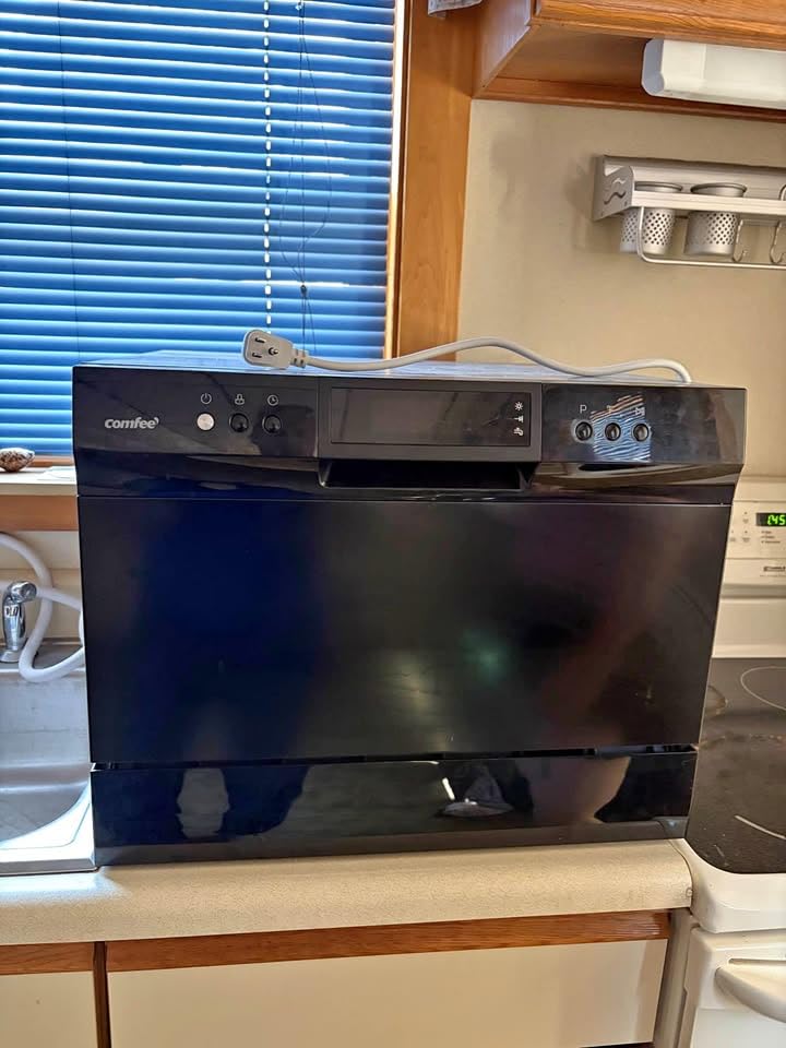 COMFEE’ Countertop Dishwasher, Energy Star Portable Dishwasher, 6 Place Settings & 8 Washing Programs, Speed, Baby-Care, ECO& Glass, Dish Washer for Dorm, RV& Apartment, Black customer photo 2