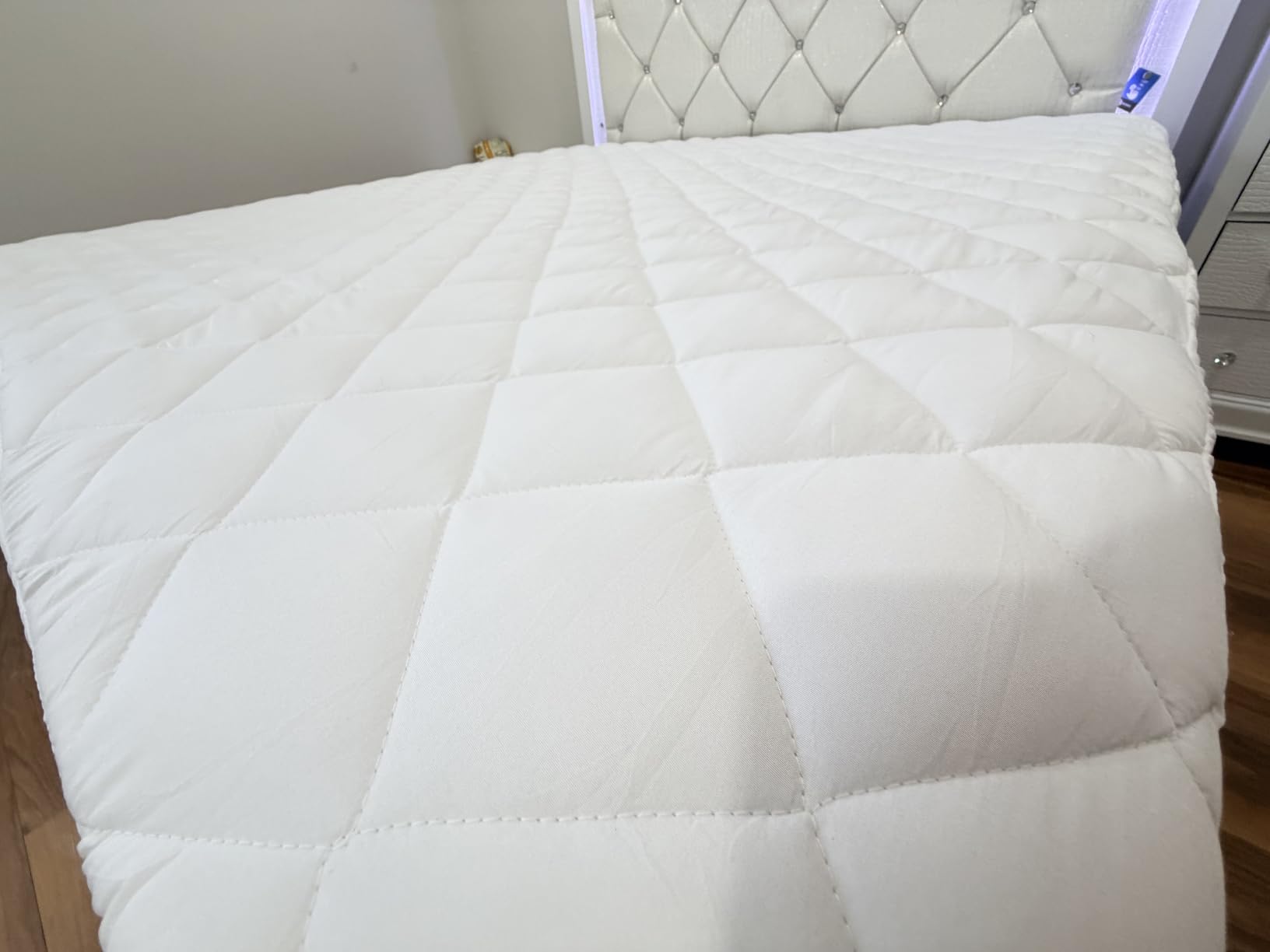 Queen Mattress Pad, Quilted Mattress Protector Topper fits 16