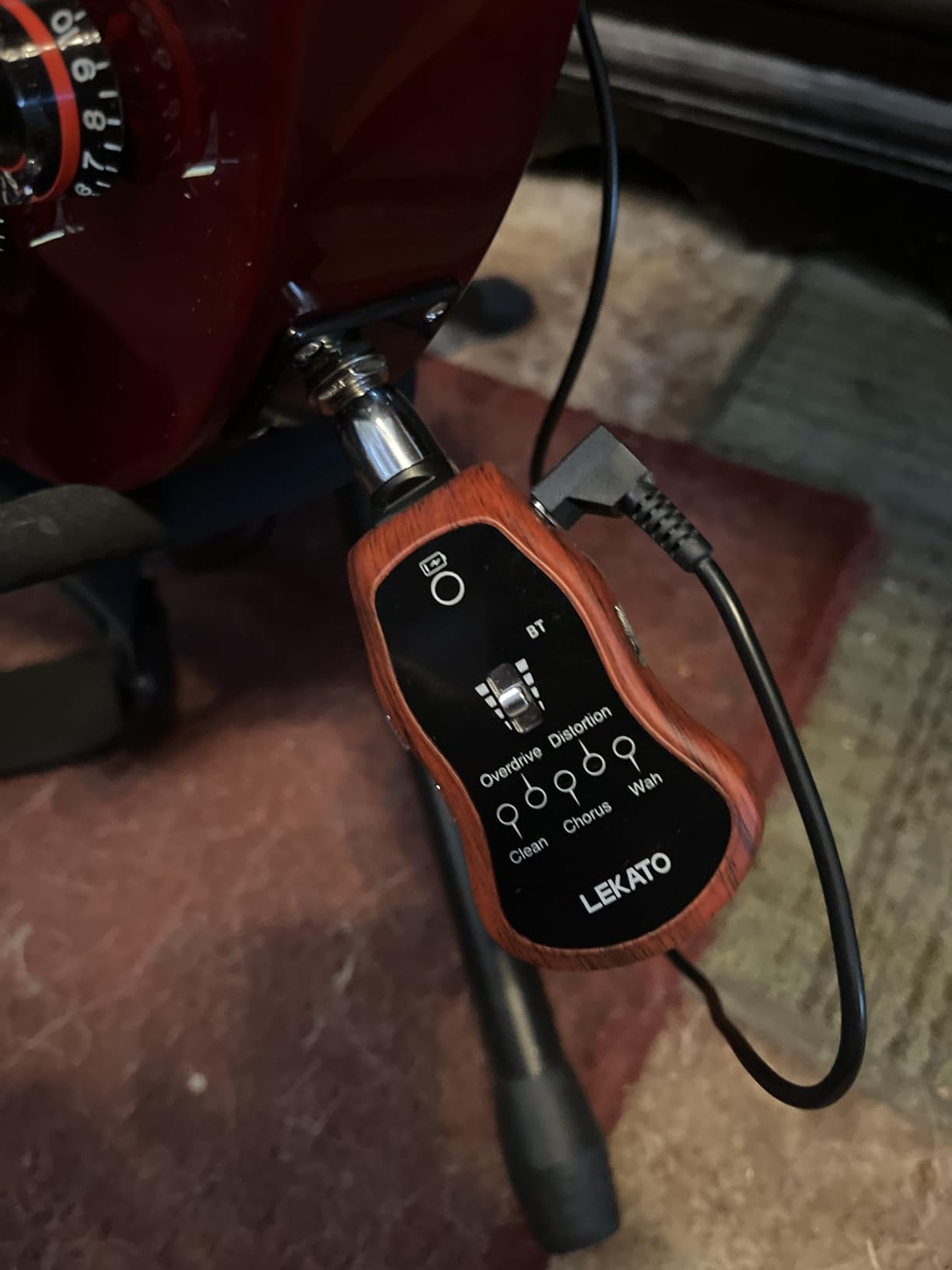 LEKATO Guitar Headphone Amp,Micro Electric Guitar Headphone Amp for Electric Guitar&Bass Rechargeable Bass Headphone Amplifier for Practice with 5 Effects(Clean Chorus Overdrive Distortion and Wah) customer photo 1