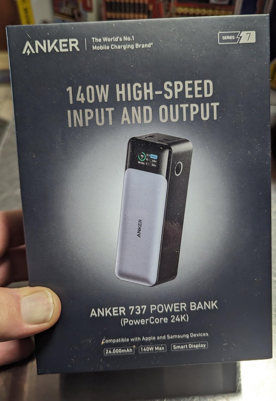 Anker 737 Power Bank, 140W 24,000mAh 3-Port Laptop Charger, Smart Display customer photo 1