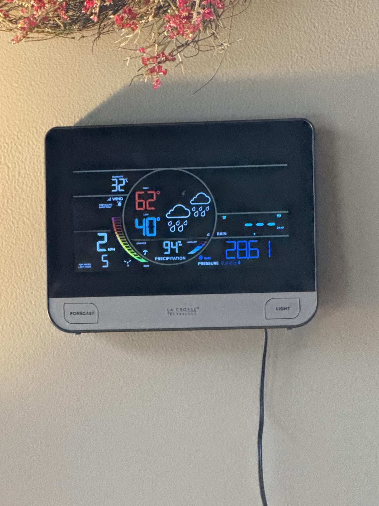 La Crosse Technology 328-69357-INT Wi-Fi Professional Weather Station customer photo 1