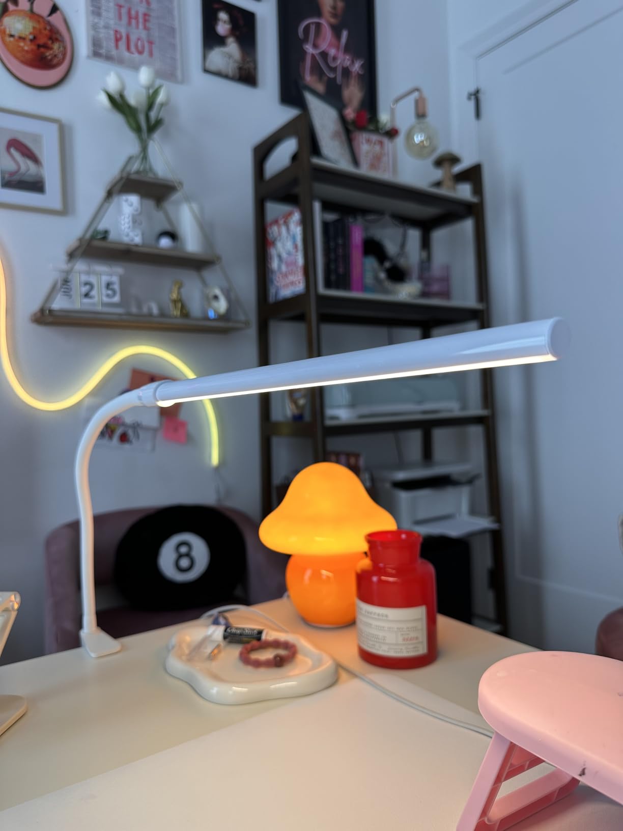 Lepro Small Desk Lamp with Clamp, LED Reading Lamps, 460LM, 5W, White | 3 Color Modes 10 Brightness, Dimmable USB Clip on Desk Light with Gooseneck Swing Arm for Nail, Home Office and Dorm customer photo 1