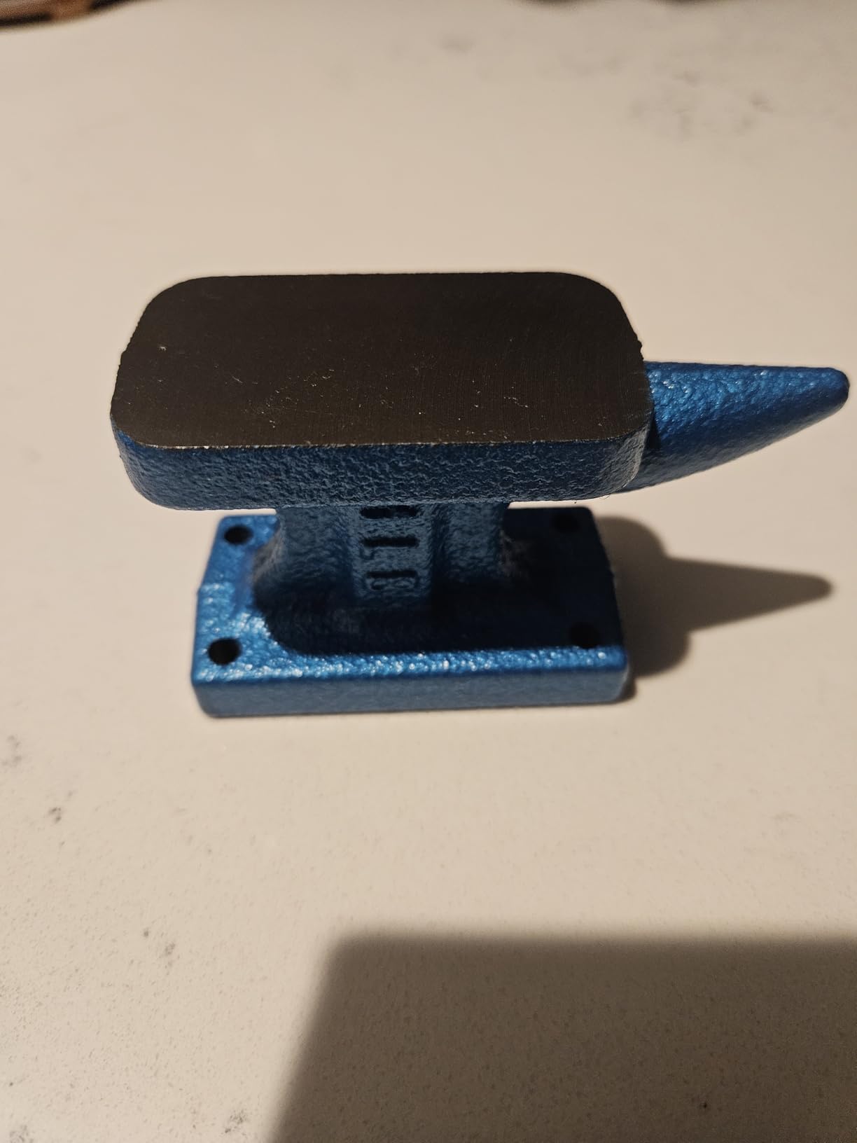 QWORK Mini Cast Iron Horn Anvil 1lb Bench Block – Compact Tool for Jewelry, Metal Craft & Model Work customer photo 2