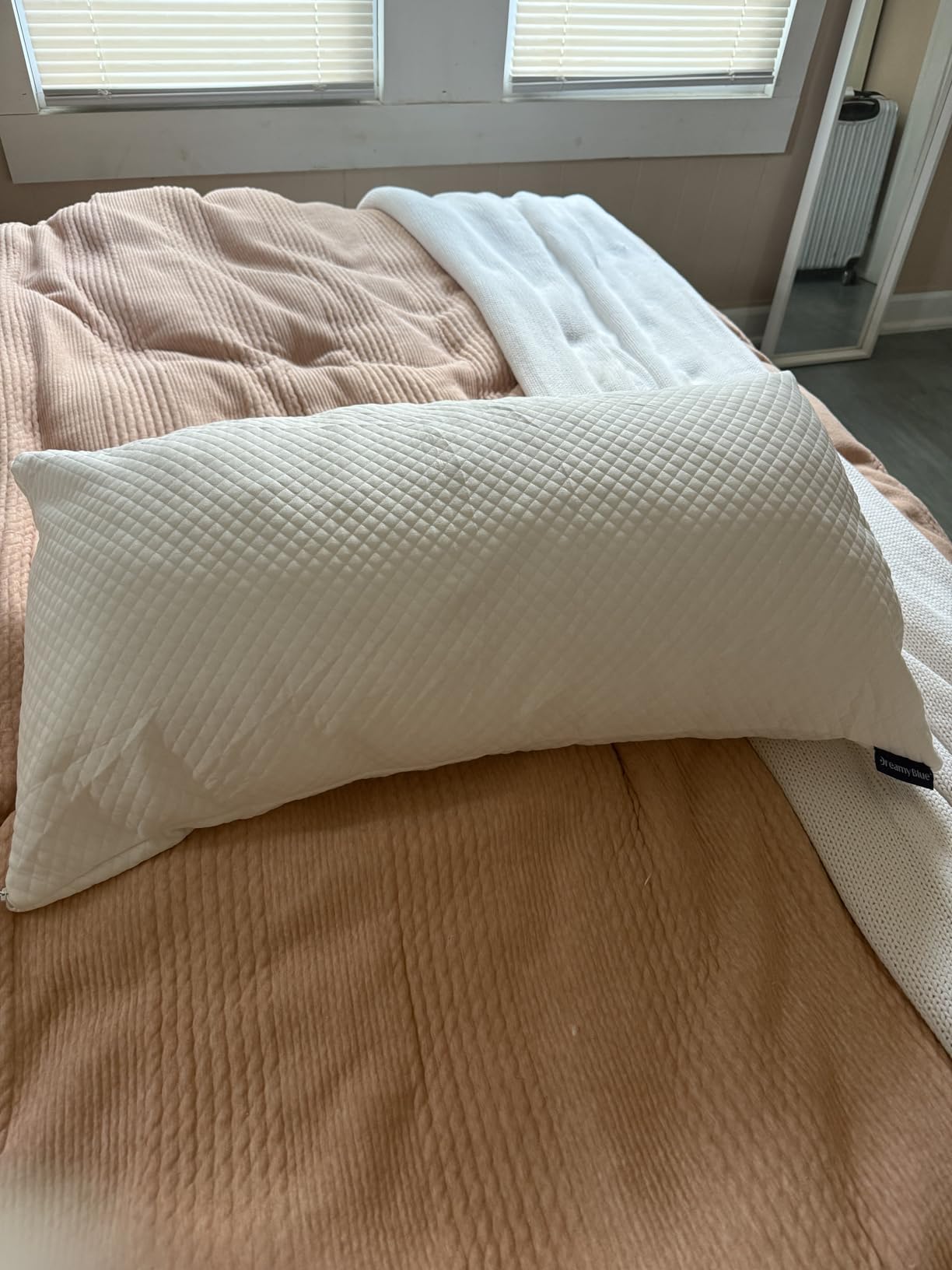 DreamyBlue Signature Adjustable Shredded Memory Foam Pillow King | CertiPUR-US Certified | Bamboo Rayon Cover | Side Back Stomach Sleepers | Washable | Neutral Spinal Alignment customer photo 1