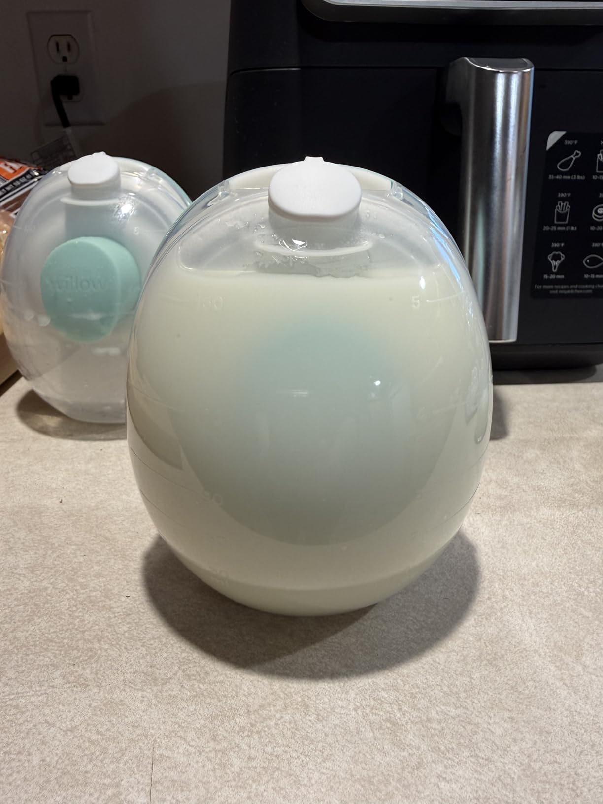 Willow Go Wearable Breast Pump, Hands Free Double Electric Breast Pump, Wireless In-Bra Design with 15 level Hospital Grade Suction, includes 24mm & 21mm Flanges & 5oz Reusable Containers, App enabled | Wireless in-bra design, 15 level hospital grade suction, includes 24mm & 21mm flanges, 5oz reusable containers, app enabled customer photo 1