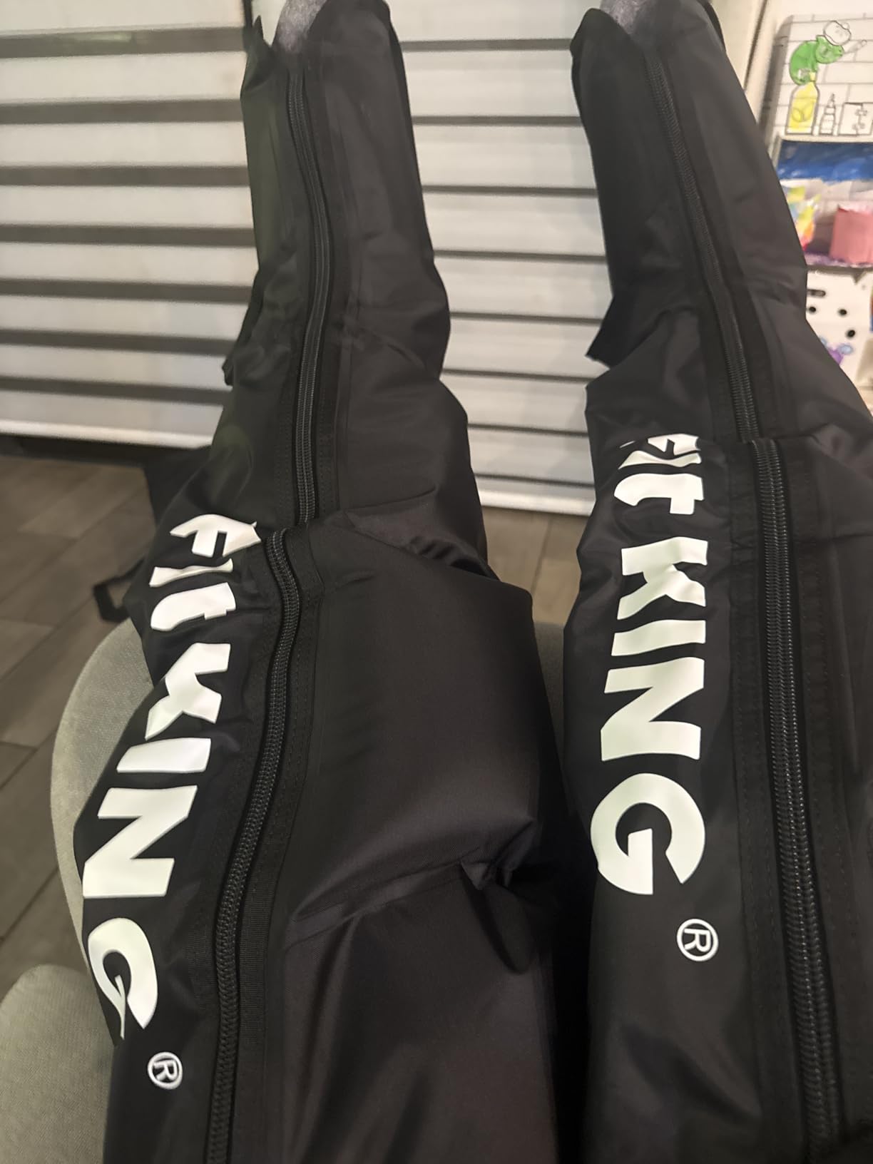 FIT KING Air Compression Recovery System, Full Leg Massager Boots (Medium) customer photo 1