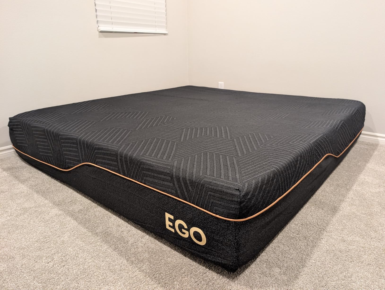 EGOHOME King 14 inch Memory Foam Mattress for Back Pain Relief Medium Firm, Fiberglass Free, Copper Gel Infused, Graphene-Cool-Tech Cover customer photo 1