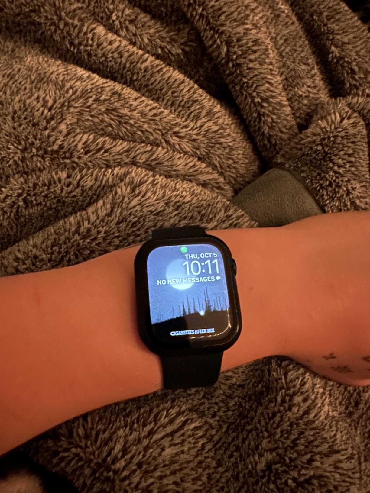 Apple Watch Series 8 [GPS 41mm] Smart Watch w/Midnight Aluminum Case with Midnight Sport Band - S/M. Fitness Tracker, Blood Oxygen & ECG Apps, Always-On Retina Display, Water Resistant customer photo 1