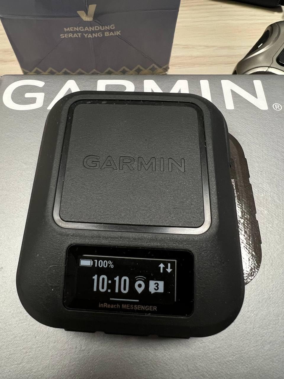 Garmin inReach® Messenger Satellite Communicator, Global Two-Way Messaging customer photo 1