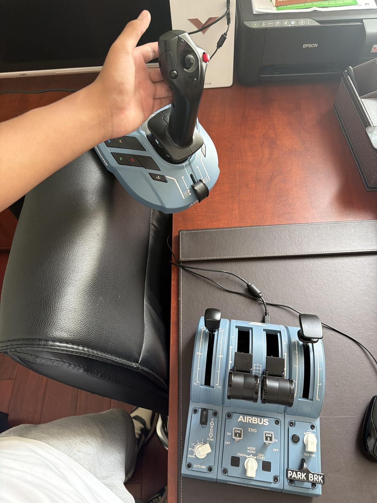 Thrustmaster TCA Captain Pack X Airbus Sidestick & Throttle - XBOX & PC customer photo 1