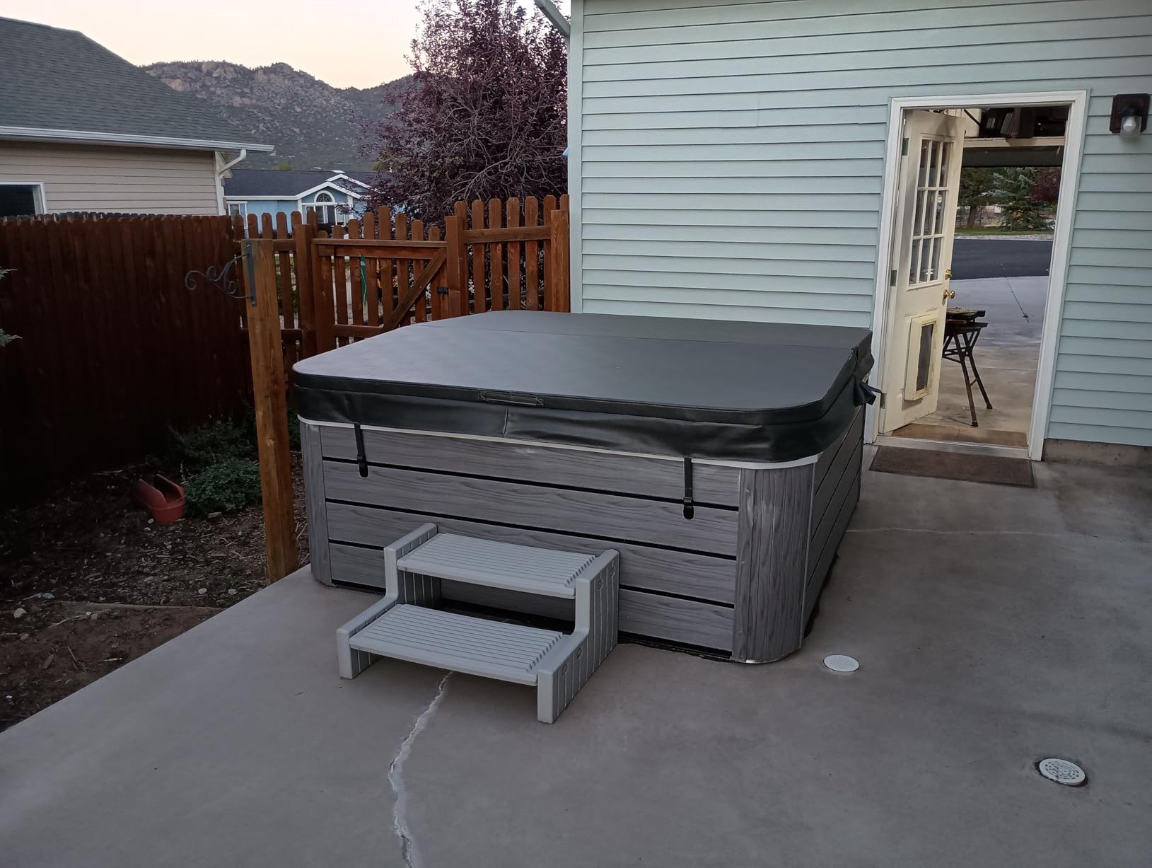 Comfort Hot Tubs - Hot Tub Spa - Seats 5-6 People - 51 Jets – Standard Heavy Duty Flip Cover, Water Fountains, Ozonator, LED Lights, Headrests, and More customer photo 2