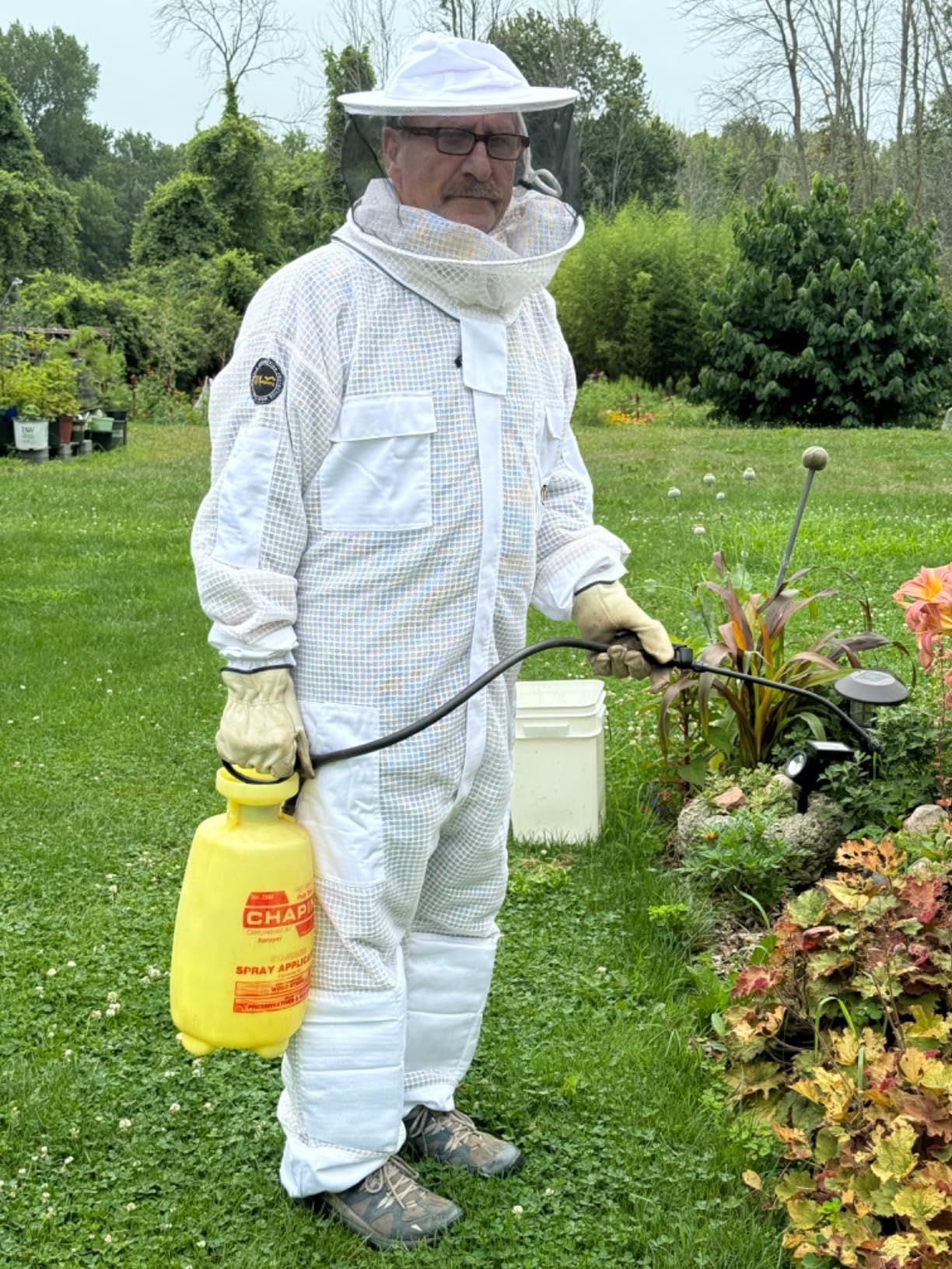 3-Layer Ultra Ventilated Sting Proof Bee Suit for Men & Women – Premium Beekeeping Suit with Bee Gloves & Two Detachable Beekeeping Veils (Brown 2XL) customer photo 1