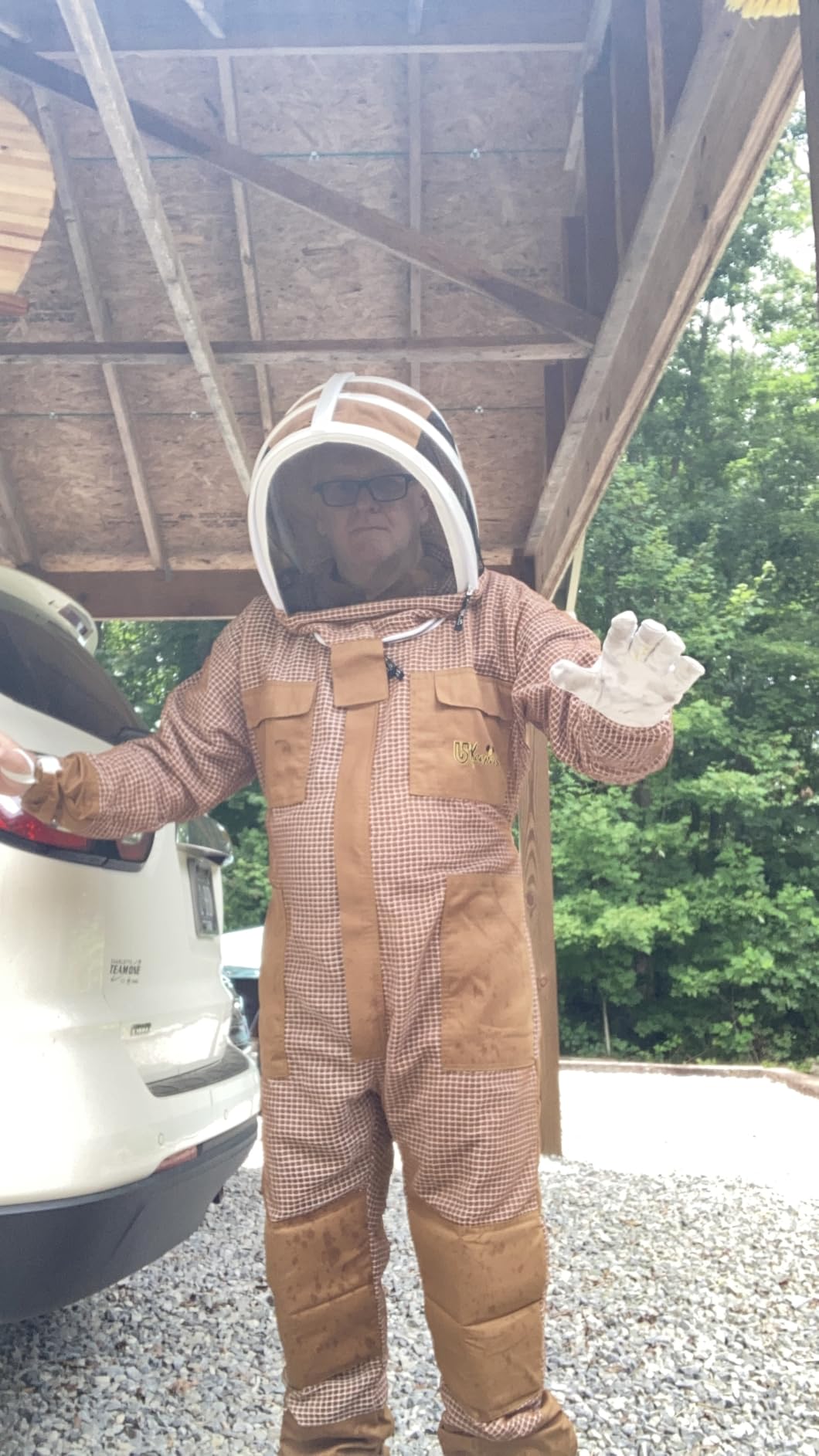 3-Layer Ultra Ventilated Sting Proof Bee Suit for Men & Women – Premium Beekeeping Suit with Bee Gloves & Two Detachable Beekeeping Veils (Brown 2XL) customer photo 2