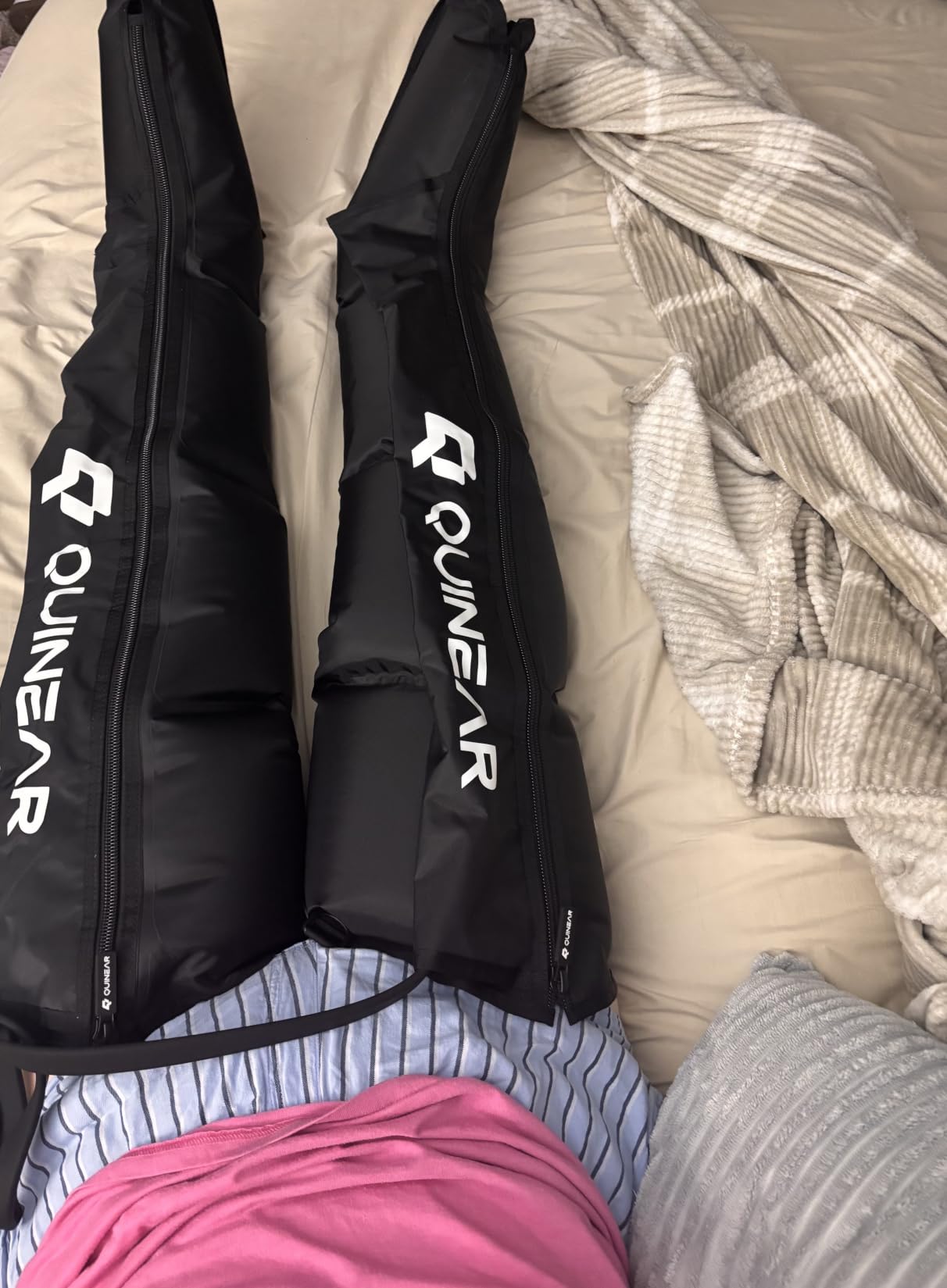 QUINEAR Air Compression Recovery System, Professional Sequential Device for Massage Therapy, Foot and Leg Recovery Boots to Improve Circulation for Athletes, FSA-HSA Eligible (Large) customer photo 1
