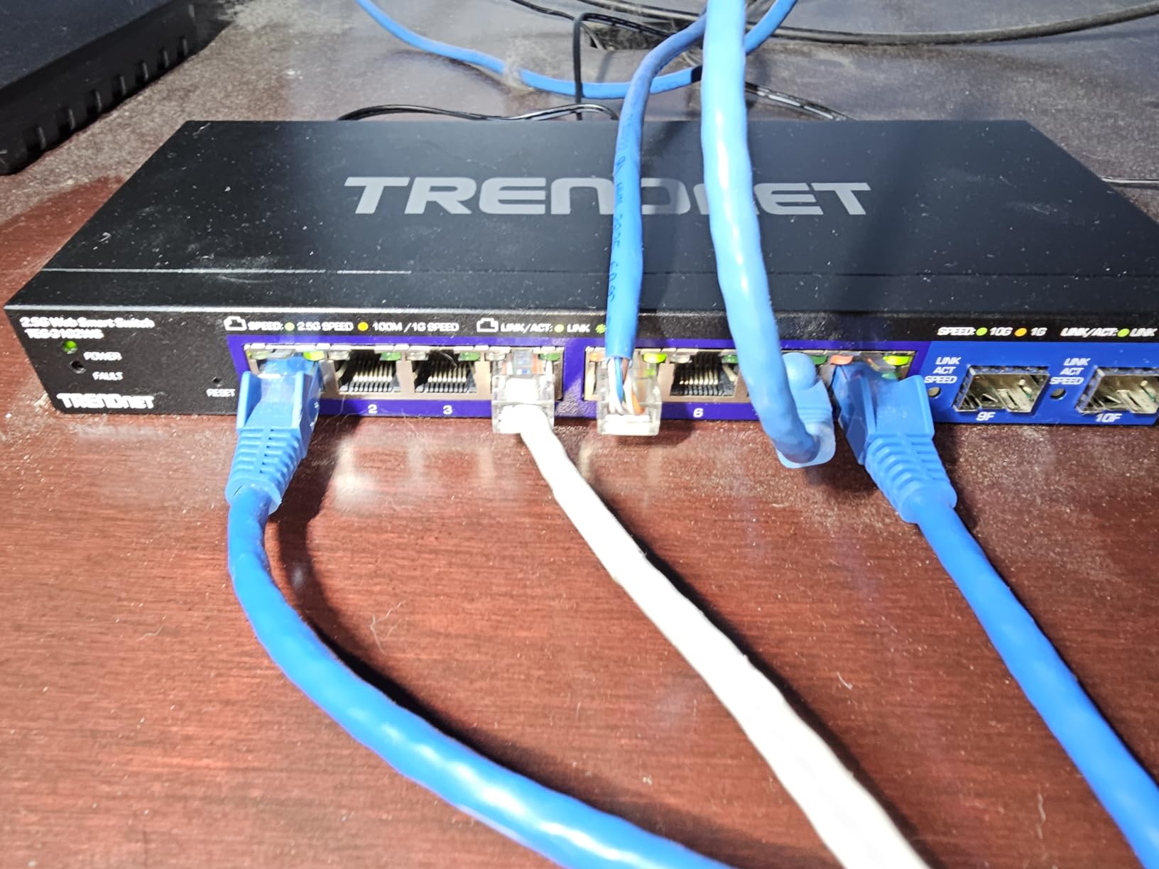 TRENDnet 10-Port Multi-Gig Web Smart Switch, TEG-3102WS customer photo 2