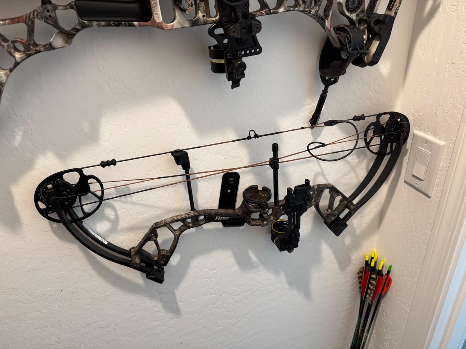 Bear Archery Royale Ready to Hunt Compound Bow Archery Set with Archery Accessories for Adults and Youths, 12”- 27” Draw Length, 5-50 Lbs Draw Weight, Up to 290 FPS customer photo 2