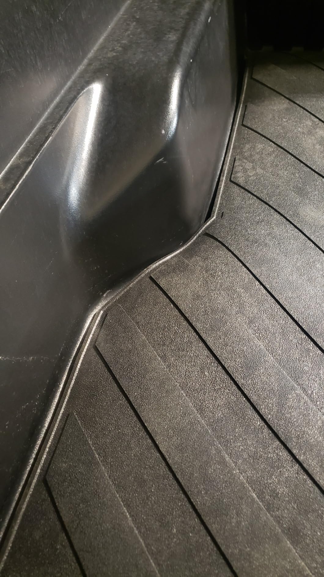 Rough Country Truck Bed Mat for Toyota Tacoma (2005-2023) - Fits 5' Bed, Tear-Resistant Heavy-Duty Rubber, Non-Slip Protection customer photo 2