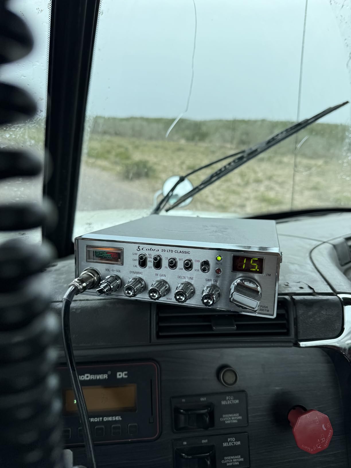Cobra 29 LTD Classic AM/FM Professional CB Radio - Easy to Operate, Emergency Radio, Instant Channel 9, 4-Watt Output, Full 40 Channels, Adjustable Receiver and SWR Calibration, Black customer photo 2