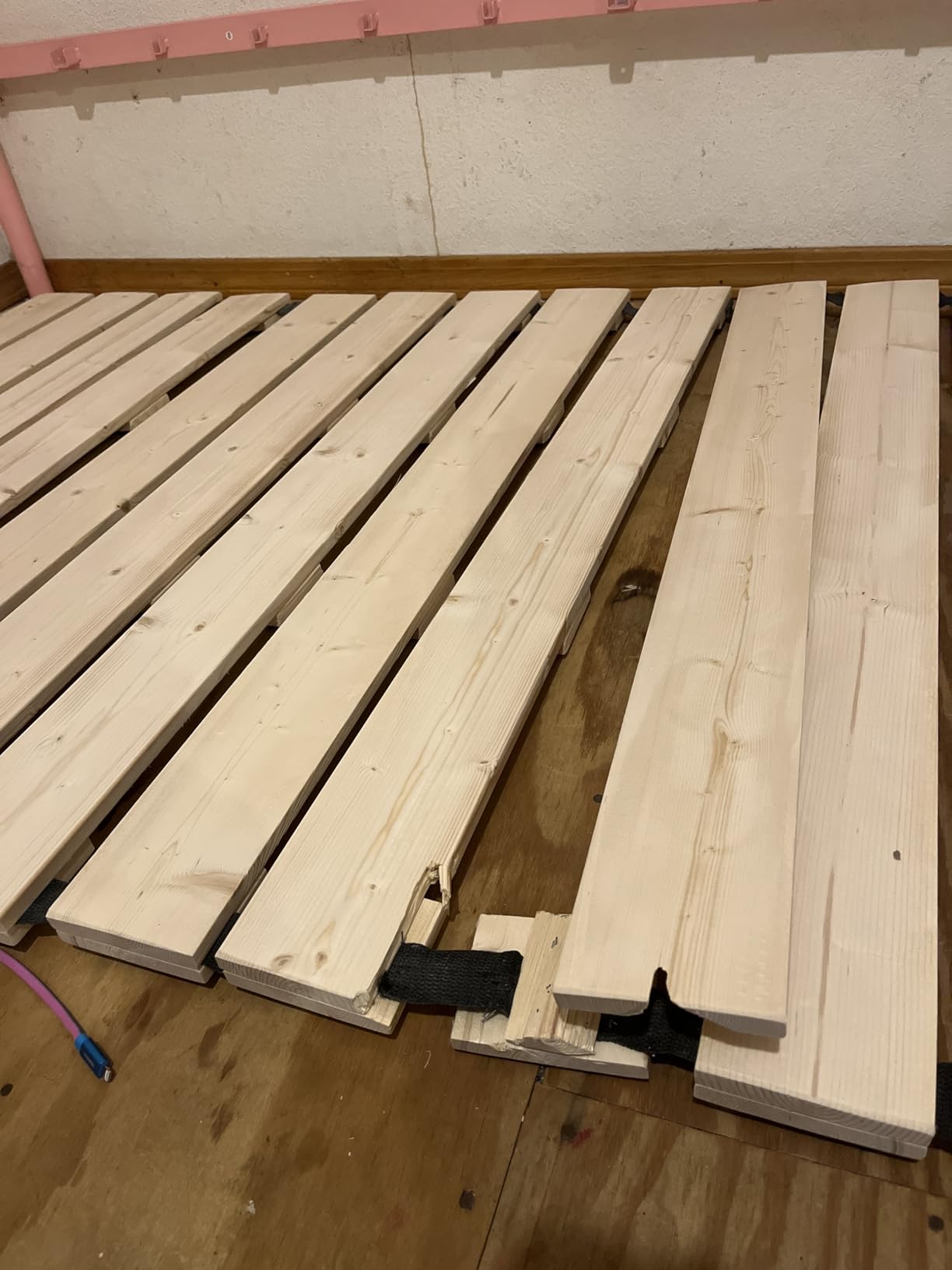 Foldable Floor Bed Frame, Breathable Wooden Roll-Up Slats Base for Japanese Futon Mattress, Low Profile Sleep Bedding (Full) customer photo 2