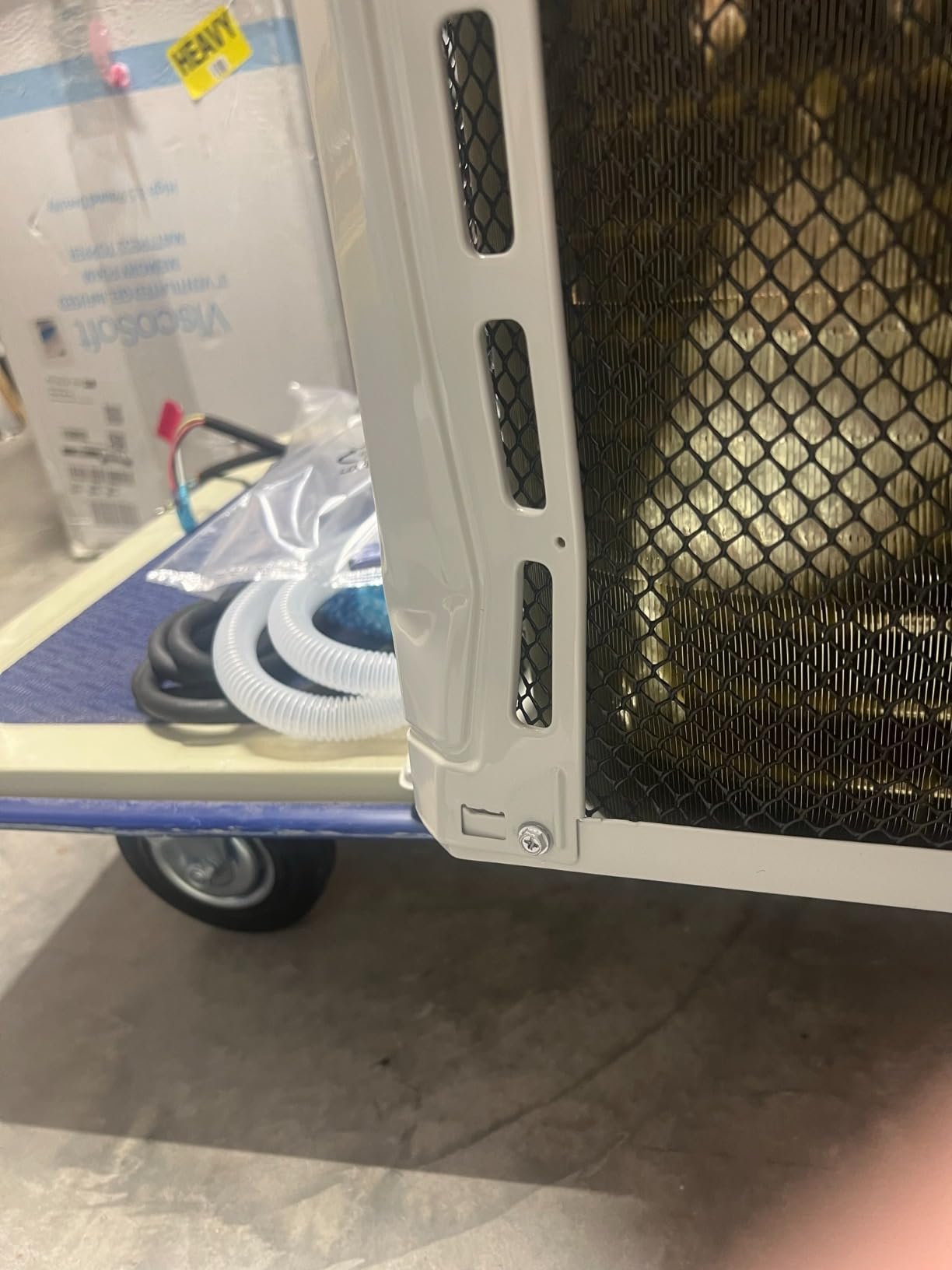 DELLA Motto Series 18000 BTU 19 SEER2 230V Mini Split AC, Cools Up to 1000 Sq.Ft, Works with Alexa and Wifi, Ductless Inverter System Air Conditioner, Pre-Charged Heat Pump and 16.4ft Kits customer photo 2