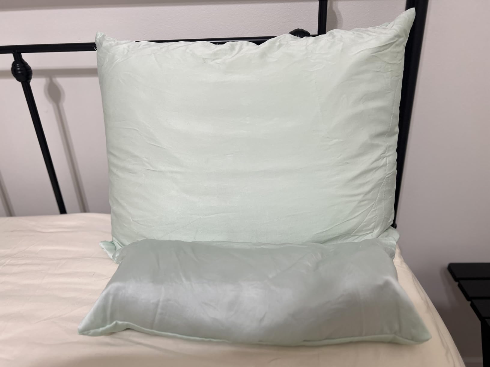 Buckwheat Neck Support Pillow Cervical Neck Cylinder Bolster Pillow, Buckwheat Hulls Adjustable Roll Pillow, Neck Pain Relief for Back and Side Sleepers Round Pillows for Lunch Break Beige, 6x15 inch customer photo 1