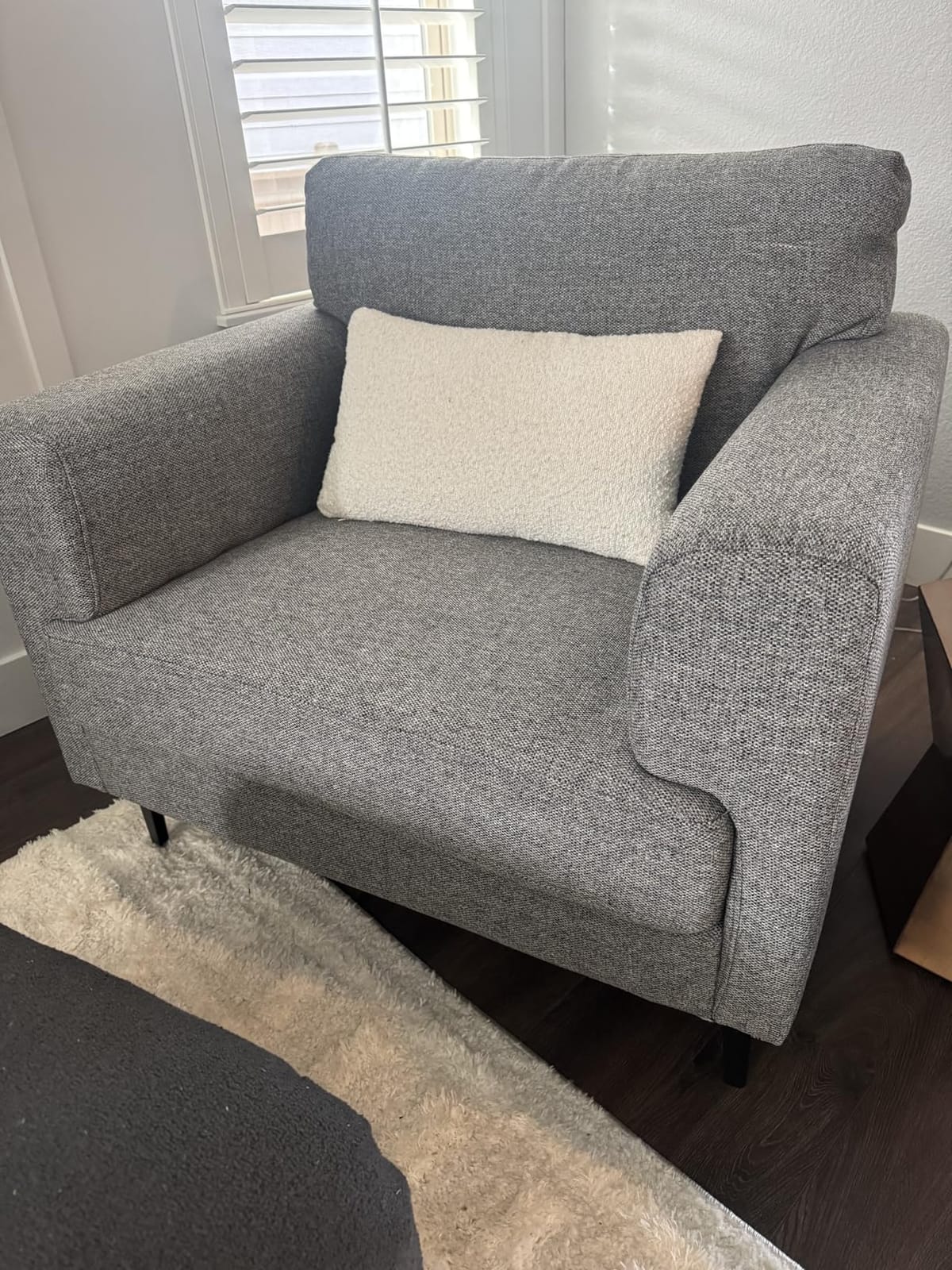 CDCASA Accent Chair, Linen Fabric Oversized Mid Century Modern Chair Set of 1, Comfy Upholstered Armchair Reading Accent Chairs Sofa Chairs for Bedroom Living Room, Light Brown customer photo 1