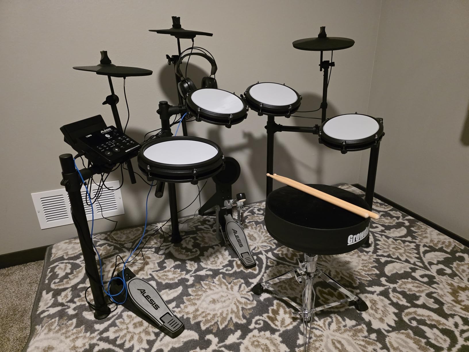 Alesis Nitro Max Electric Drum Set customer photo 2