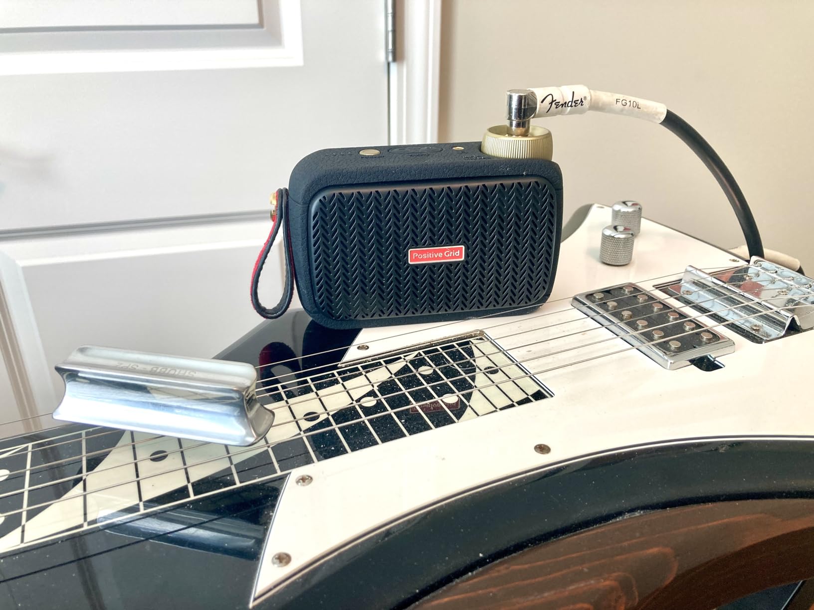 Positive Grid Spark GO 5W Ultra-Portable Smart Guitar Amp & Speaker customer photo 2
