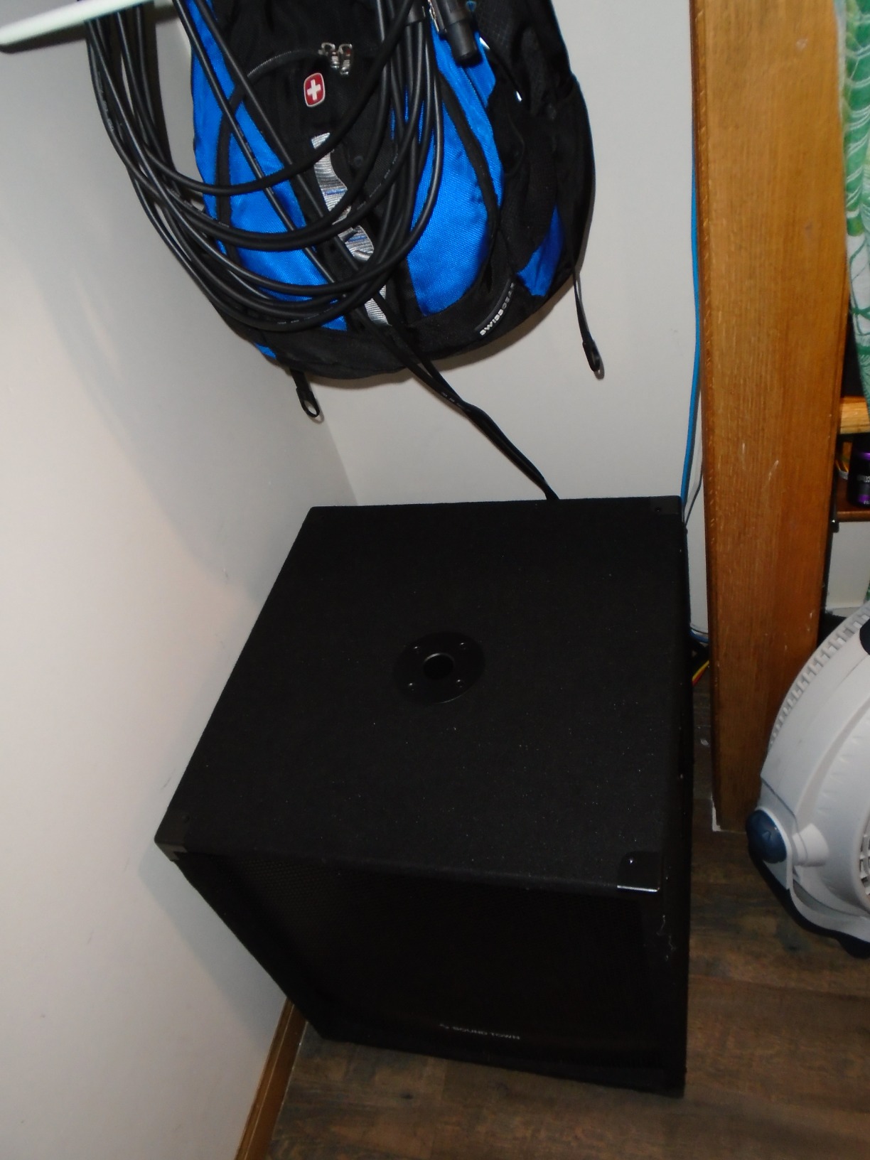 Sound Town METIS Series 2400 Watts 18