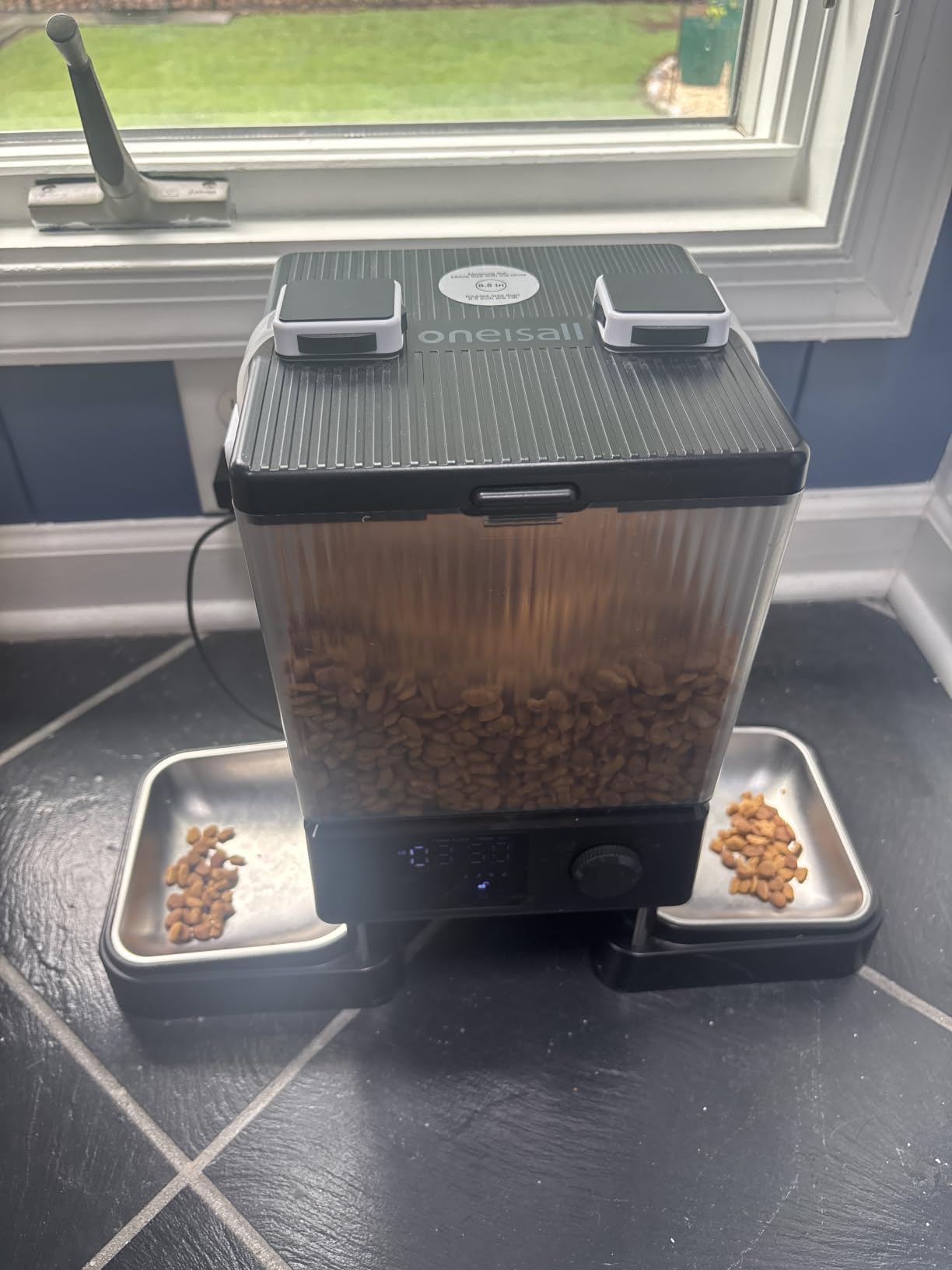 oneisall Automatic Cat Feeder for 2 Cats Pets, Timed Cat Food Dispenser customer photo 1
