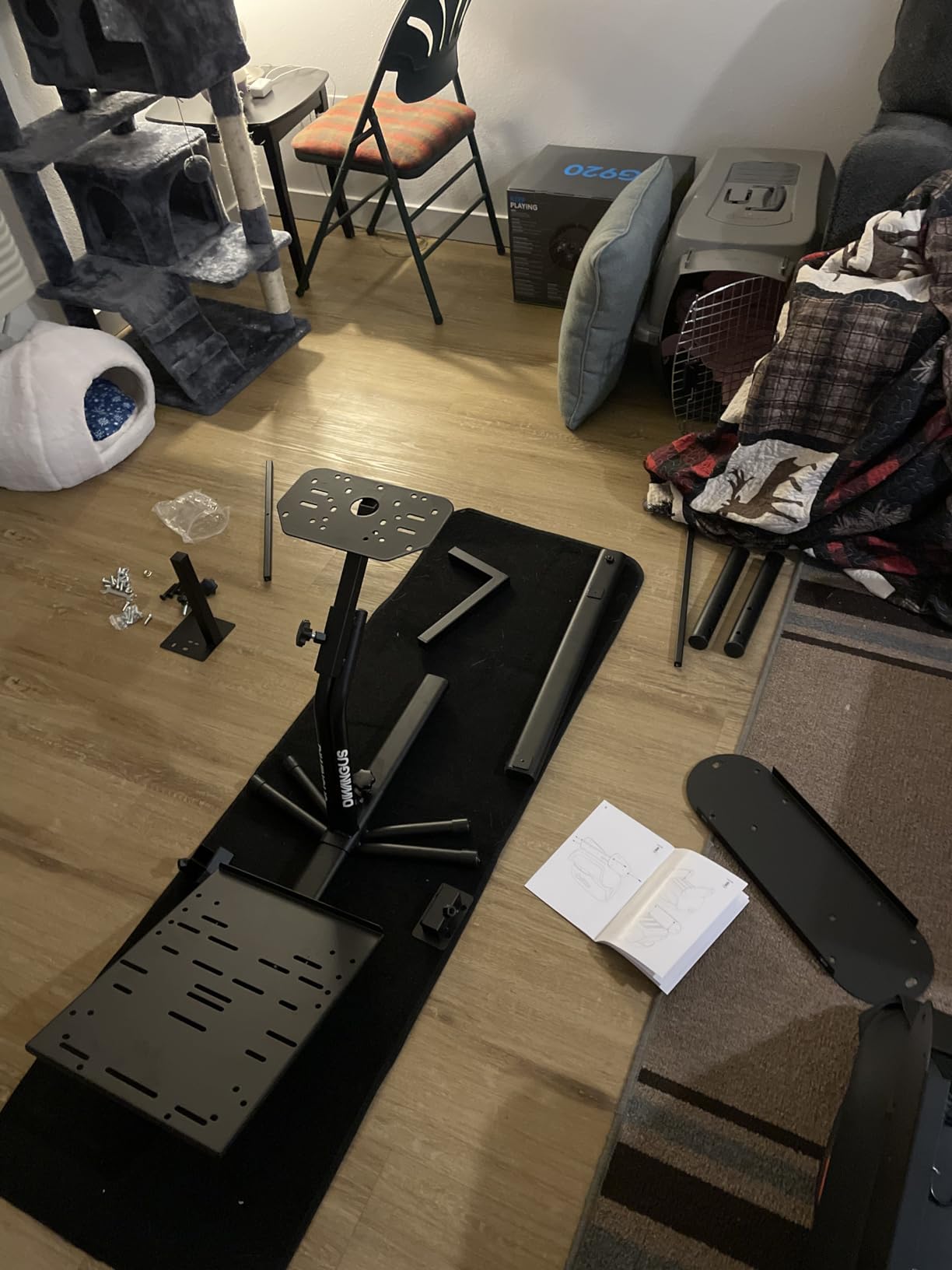 DIWANGUS Racing Simulator Cockpit, Foldable Steel Sim Rig with Seat | Adjustable Wheel Deck Height & Angle, Pedal Angle & Position, Foldable Frame, Fits Logitech, MOZA, Thrustmaster customer photo 2