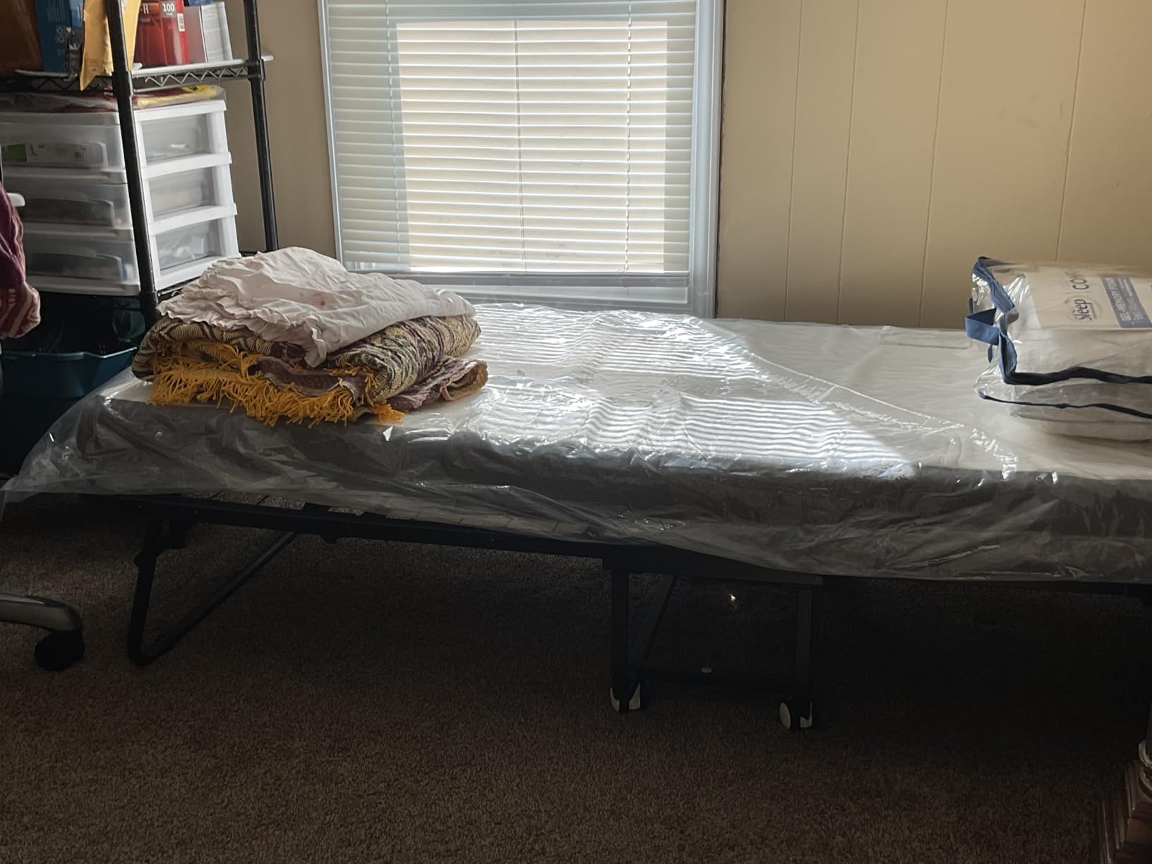 EconoHome Folding Bed with Mattress - 75x31 Cot Size Frame - Portable Rollaway Guest Bed with 5-inch Memory Foam Mattress - Space-Saving Foldable Design for Easy Storage (31 Inch) customer photo 1