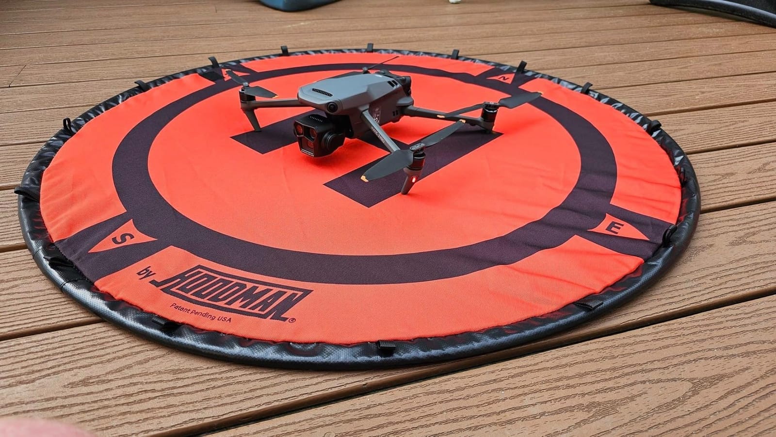 Hoodman Weighted Trifold UAV Drone Landing Pad LP21 - fits Mini 4 Pro, mini 3 pro, mavic and spark - Durable, No Stakes Required, collapses to one sixth of deployed size customer photo 1