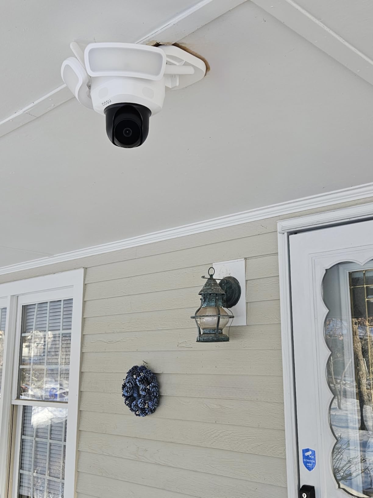 aosu Wired Floodlight Camera 3K 2600-Lumen 24/7 Recording customer photo 2