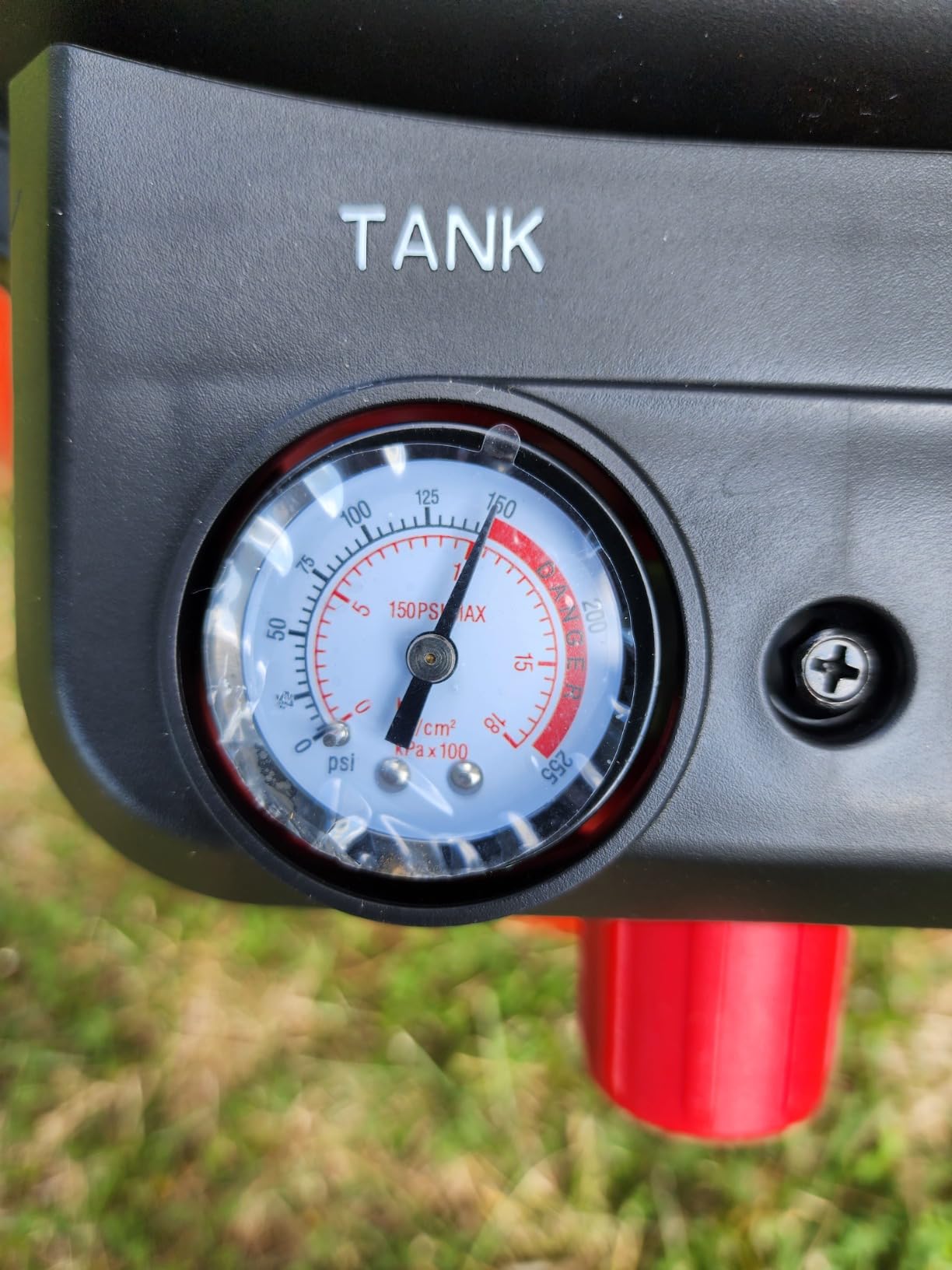 ECOMAX Pancake Air Compressor MAX 150 PSI, 2.6 CFM @90 PSI, Oil-Free customer photo 1