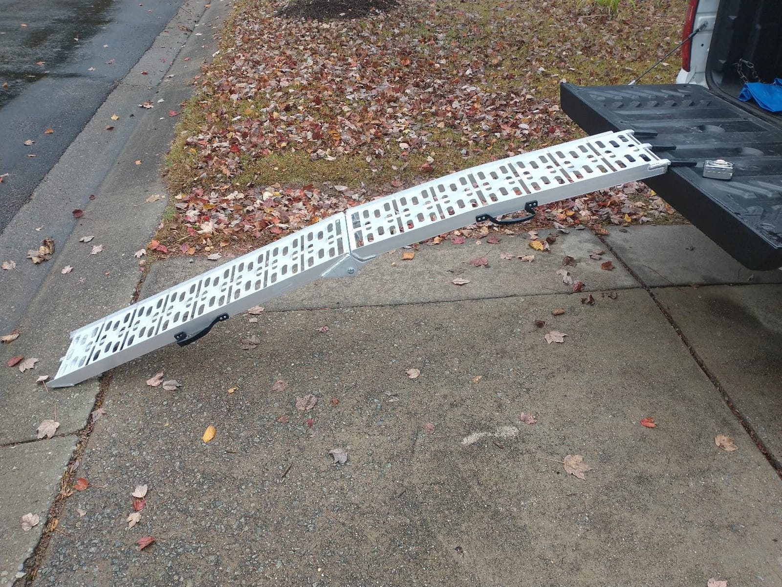 Motorcycle Ramp for Pickup Trucks, Aluminum Dirt Bike Ramp, 1 Pack customer photo 1