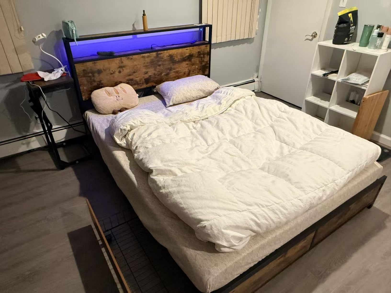 Lifezone Queen Bed Frame with 2-Tier Storage Headboard, Metal Platform Bed Frame with 4 Storage Drawers, Built in Charging Station & LED, Noise-Free/Metal Support/No Box Spring Needed, Vintage Brown customer photo 1