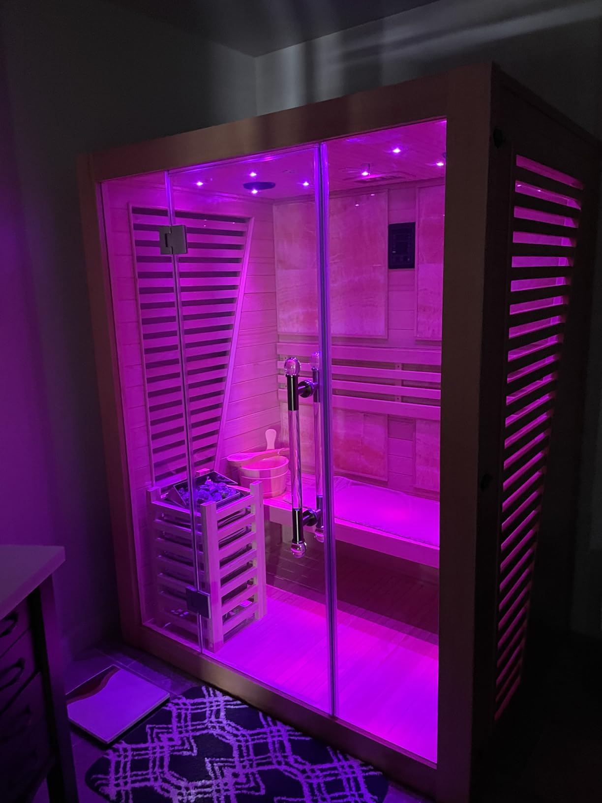 Smartmak 3 Person Traditional Steam Sauna, Luxurious Canadian Hemlock Wood Indoor Spa Room, 3.5kw Harvia Stove with Volcanic Rocks, Bluetooth Music Speakers, Light,Wooden Bucket, Scoop, US Instock customer photo 2