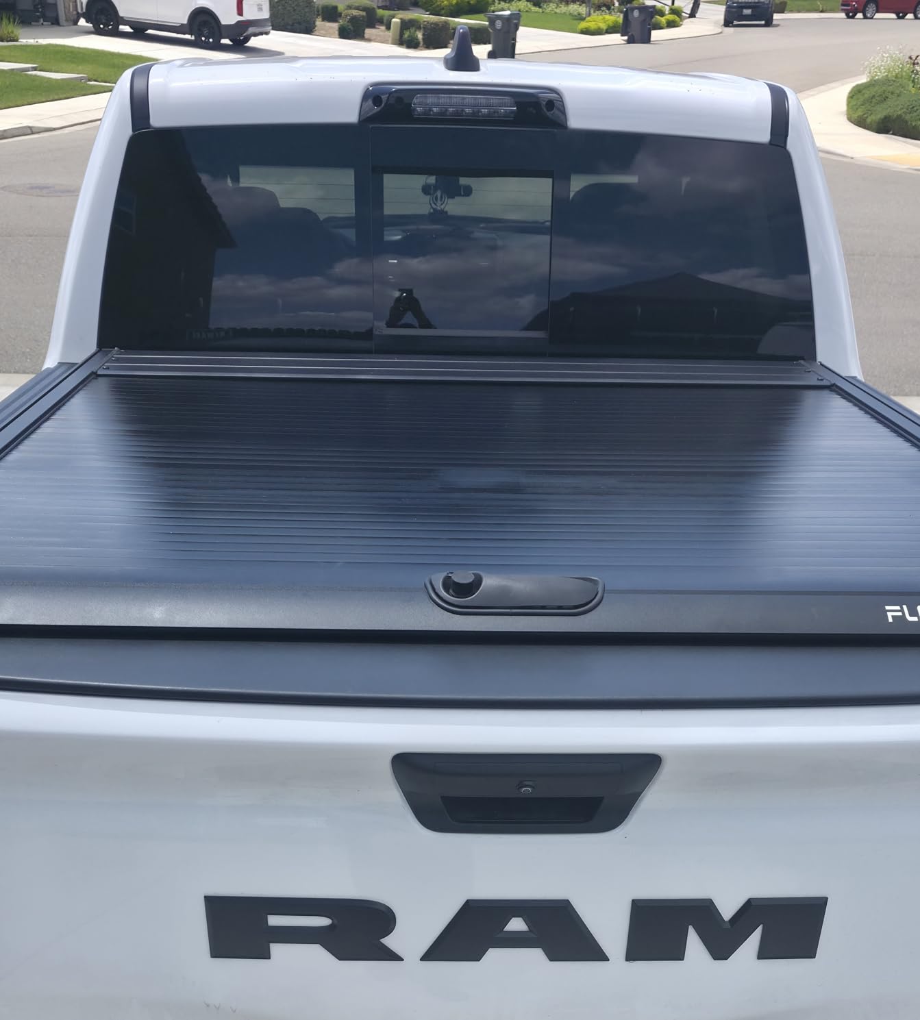 Flowkottu Retractable Tonneau Cover Fit Dodge Ram 1500 2009-2026 Truck Bed customer photo 1