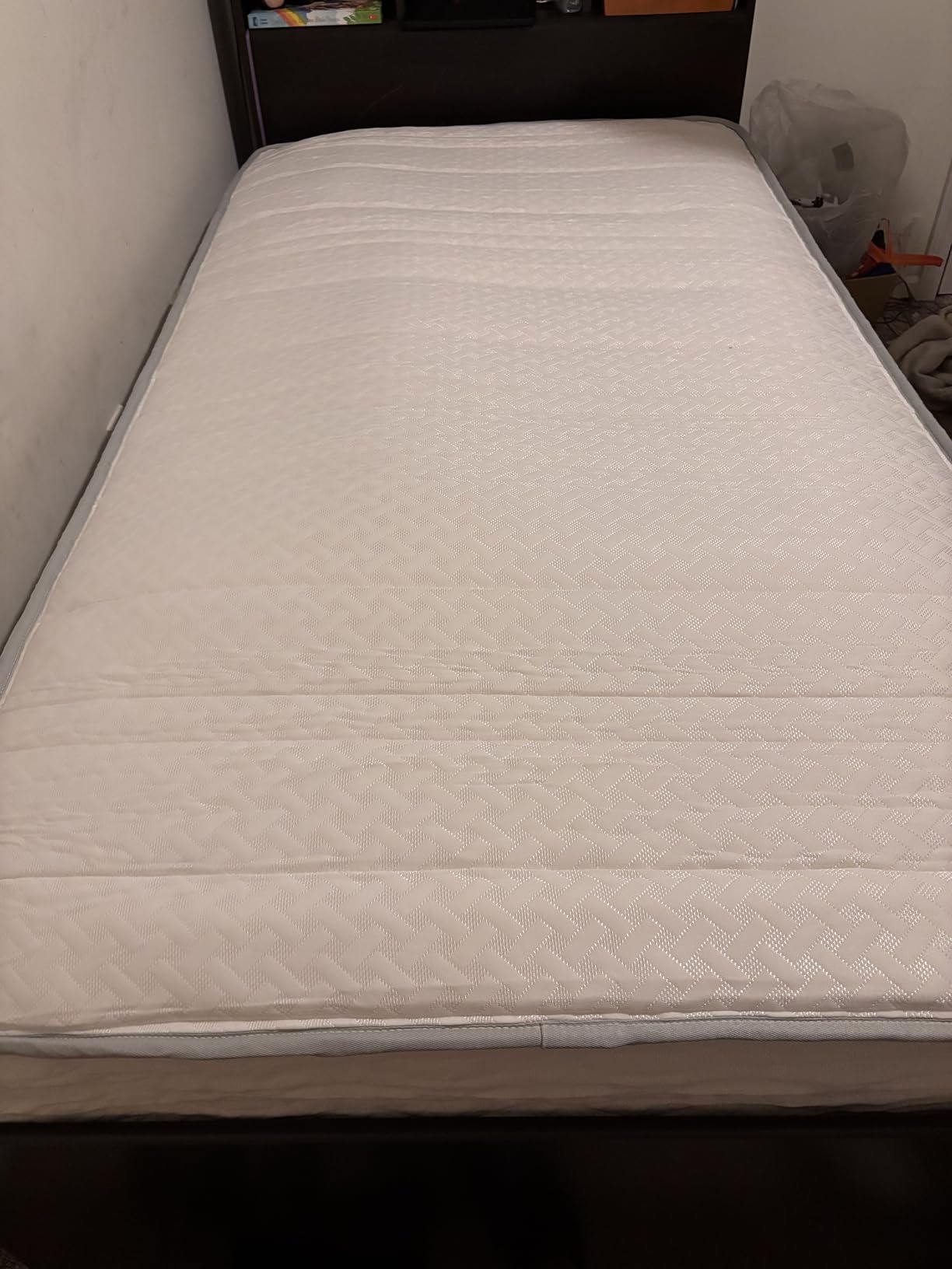 Zinus 8 Inch Full Foam and Spring Hybrid Mattress, Medium Feel customer photo 2