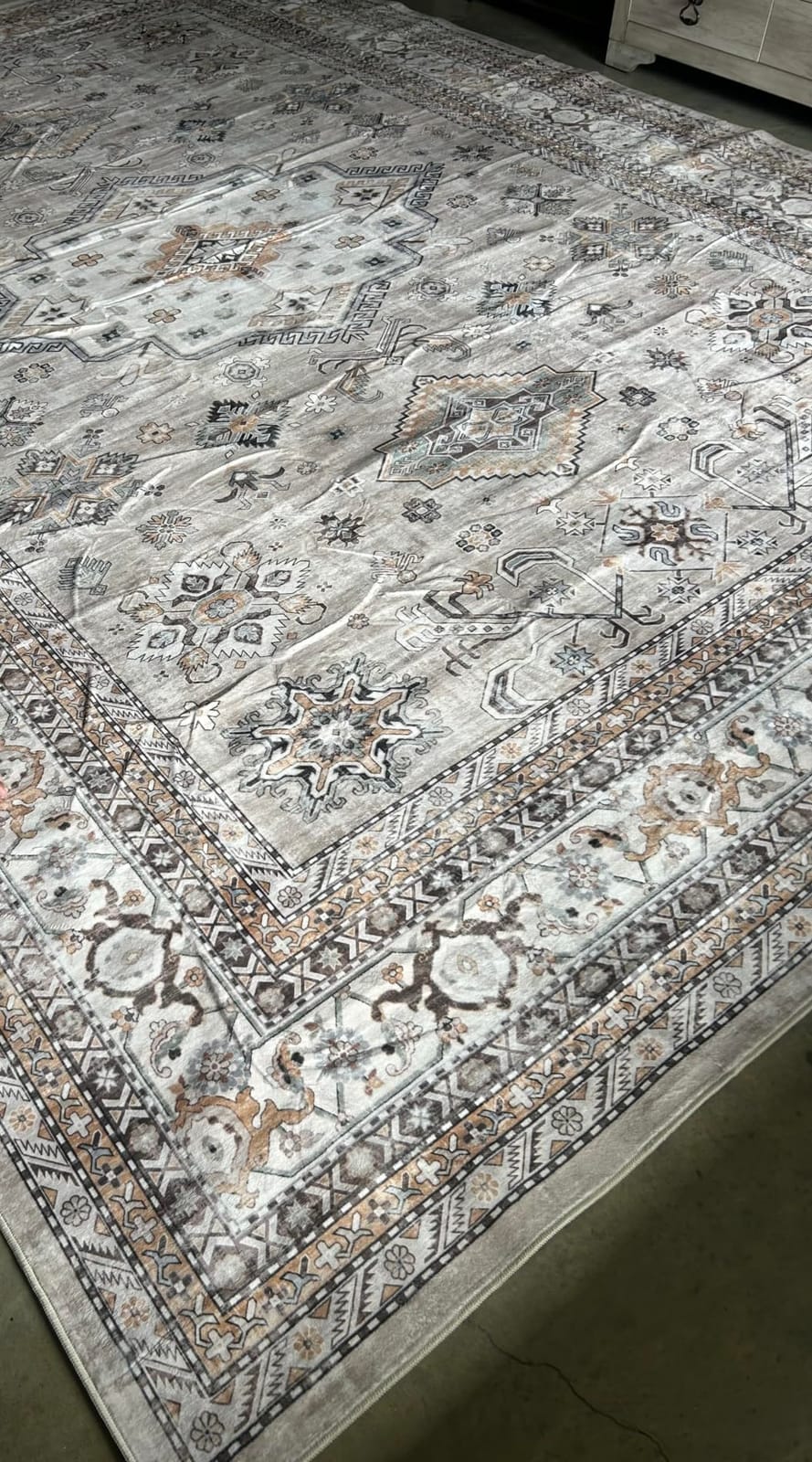 cotiled 5x7 Area Rug for Living Room, Washable, Traditional, Beige | Soft Distressed Oriental Design with Vintage Charm for Bedroom, Dining Room, and Home Office customer photo 2