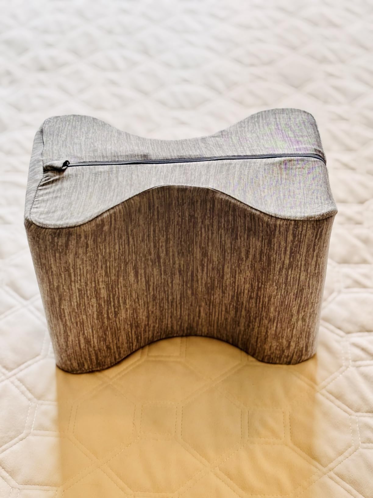 5 STARS UNITED Knee Pillow for Side Sleepers - Hip Pain Relief - Cooling Cover - Memory Foam Leg Cushion, Arctic Gray customer photo 2