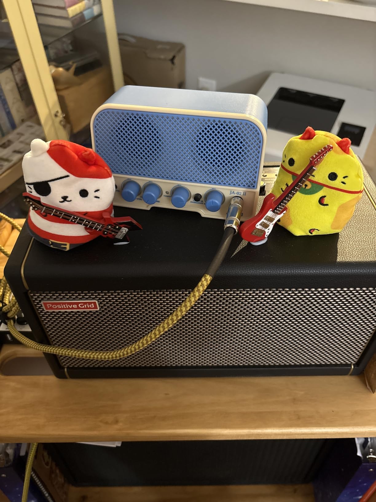 JOYO 5W Mini Guitar Amp Portable Electric Guitar Practice Amplifier with Bluetooth 5.0, Clean/Overdrive Channels, Rechargeable Battery, AUX & Headphone Out (JA-02 II Black) customer photo 2